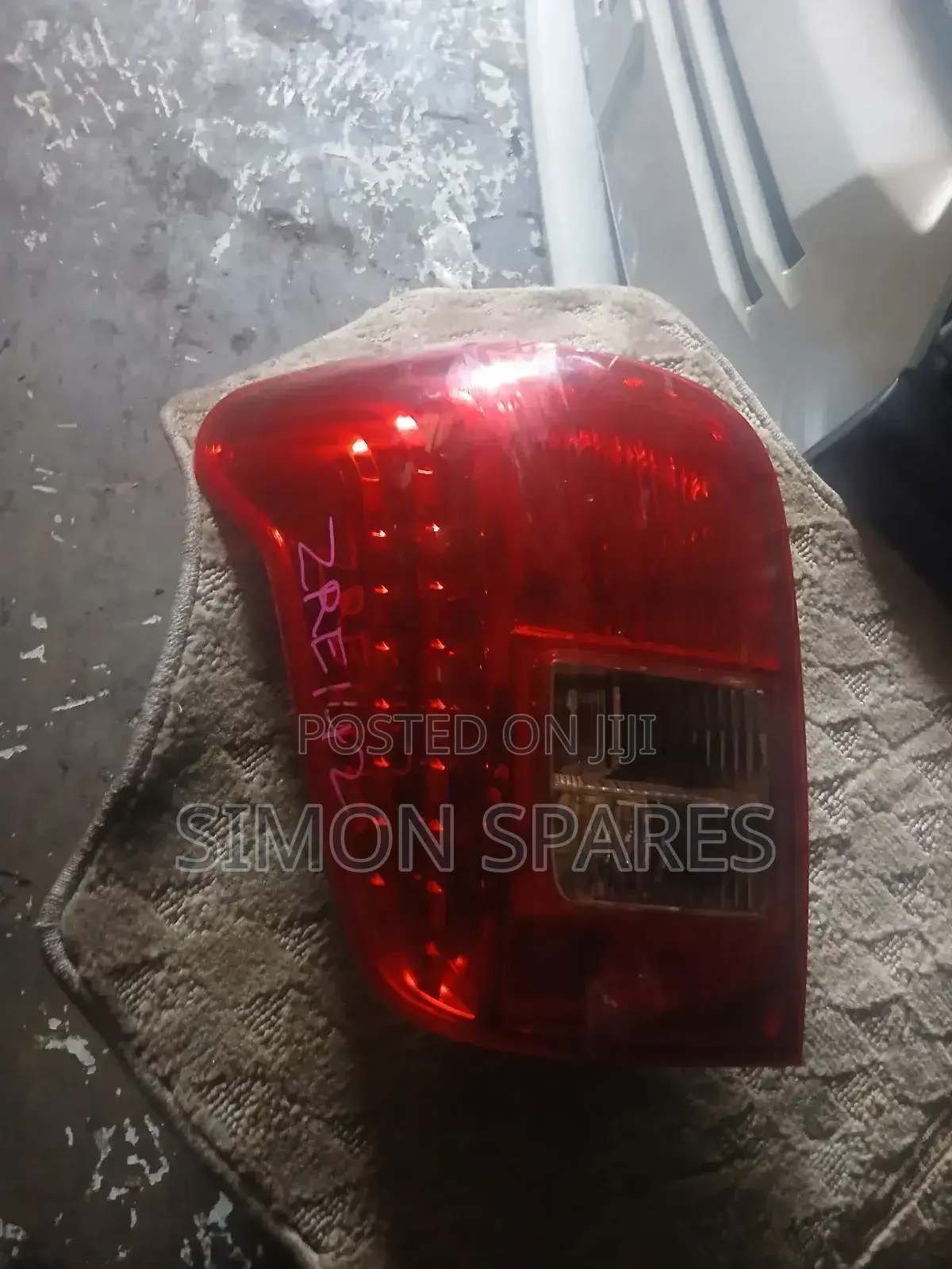 Toyota Zre142 Taillight 2006–2008 Original Ex-Japan