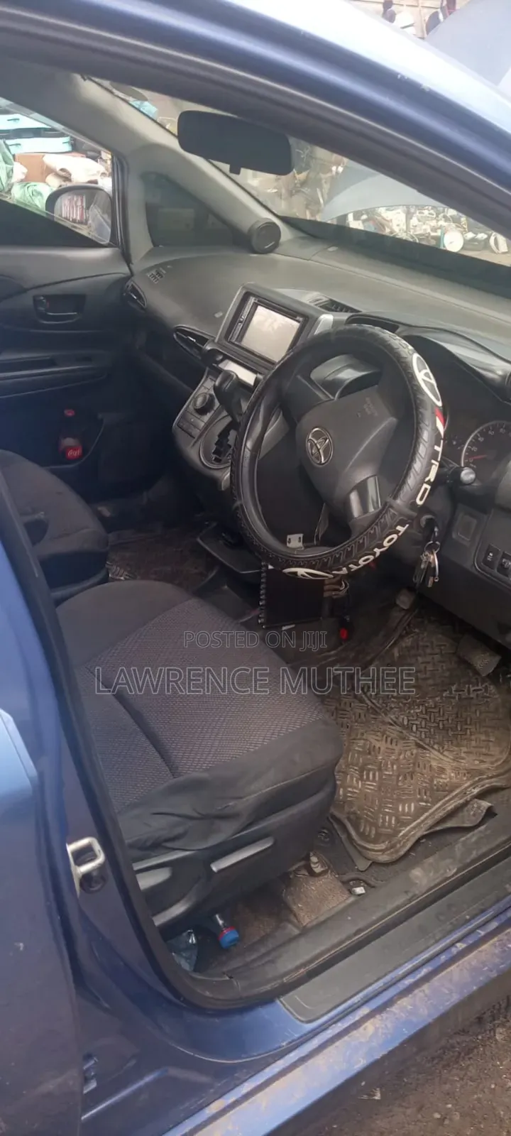 Toyota Wish 2014 Blue