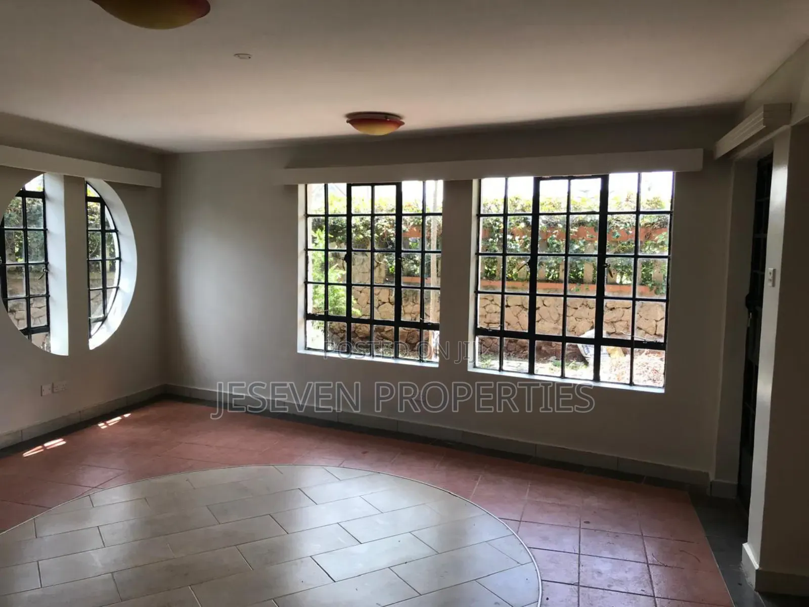 5bdrm Mansion in Syokimau, Mombasa Road for rent