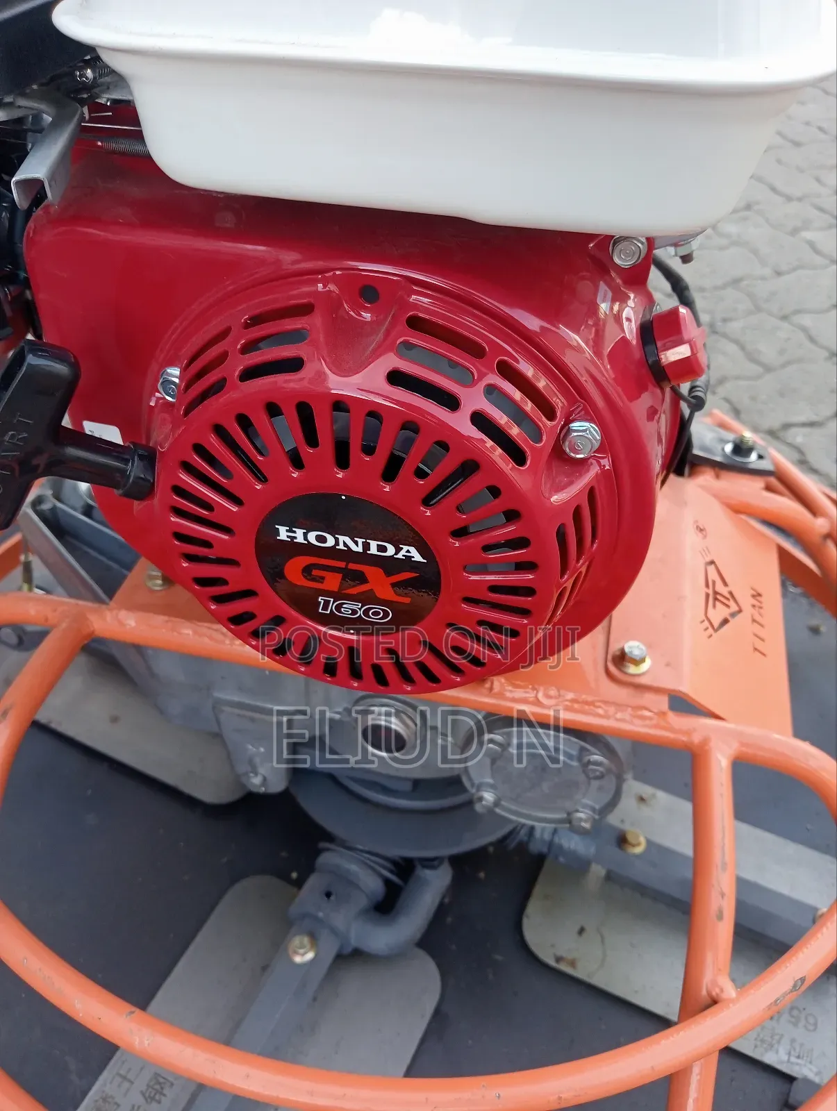 Titan Power Trowel 1000mm/Honda Engine 5.5hp