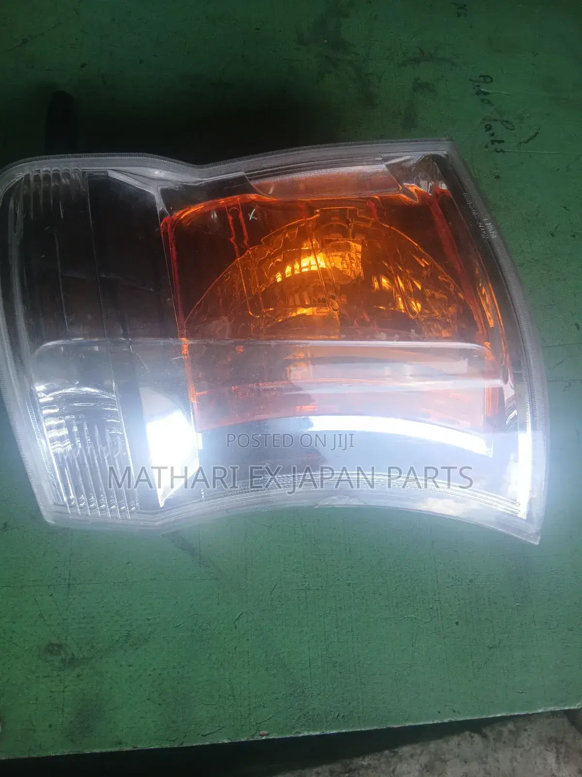 Nissan Urvan E25 Side Marker Light(Corner) 2005–2012 Original Ex-Japan