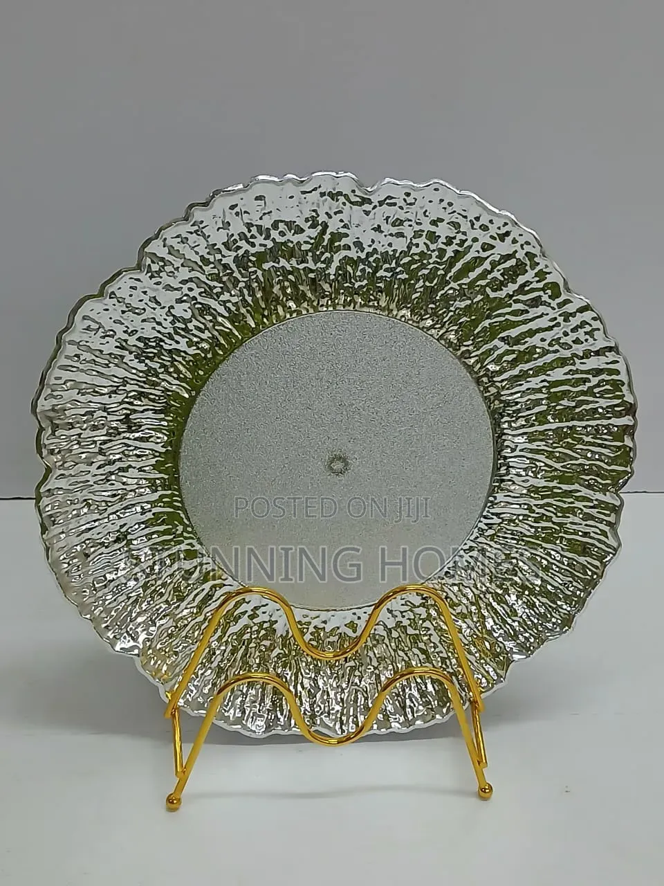 6 Beautiful Charger Plates