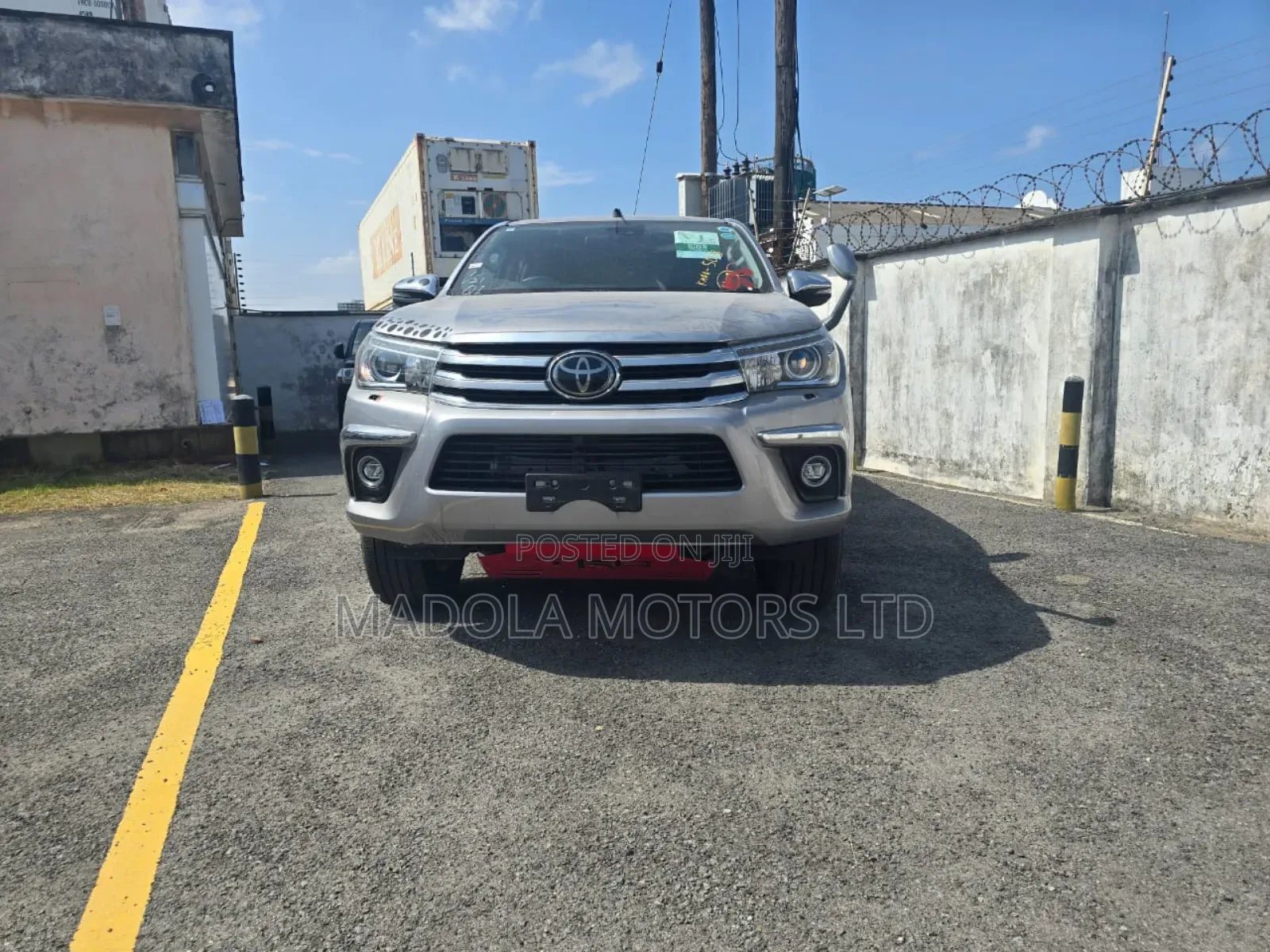 Toyota Hilux Revo Double Cab Deisel 2.4 AWD 2019 Silver