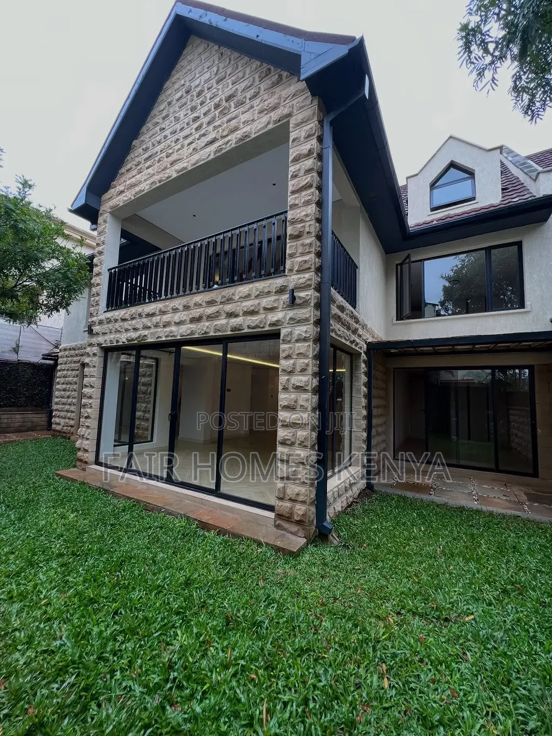 5bdrm Townhouse / Terrace in Lavington Green, Muthangari for rent