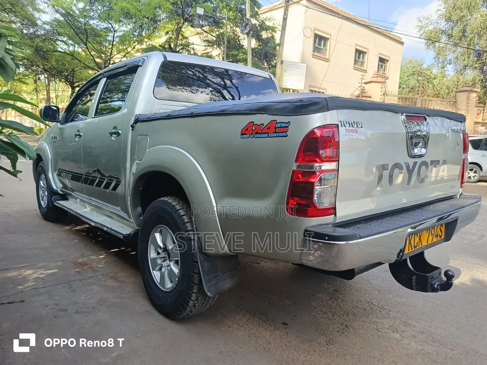Toyota Hilux 2011 Silver