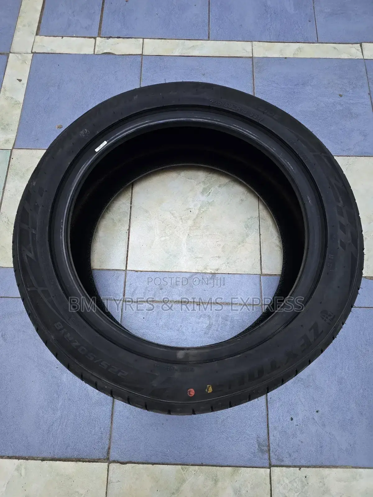 225 /50 R18 Zextour (New Technology).