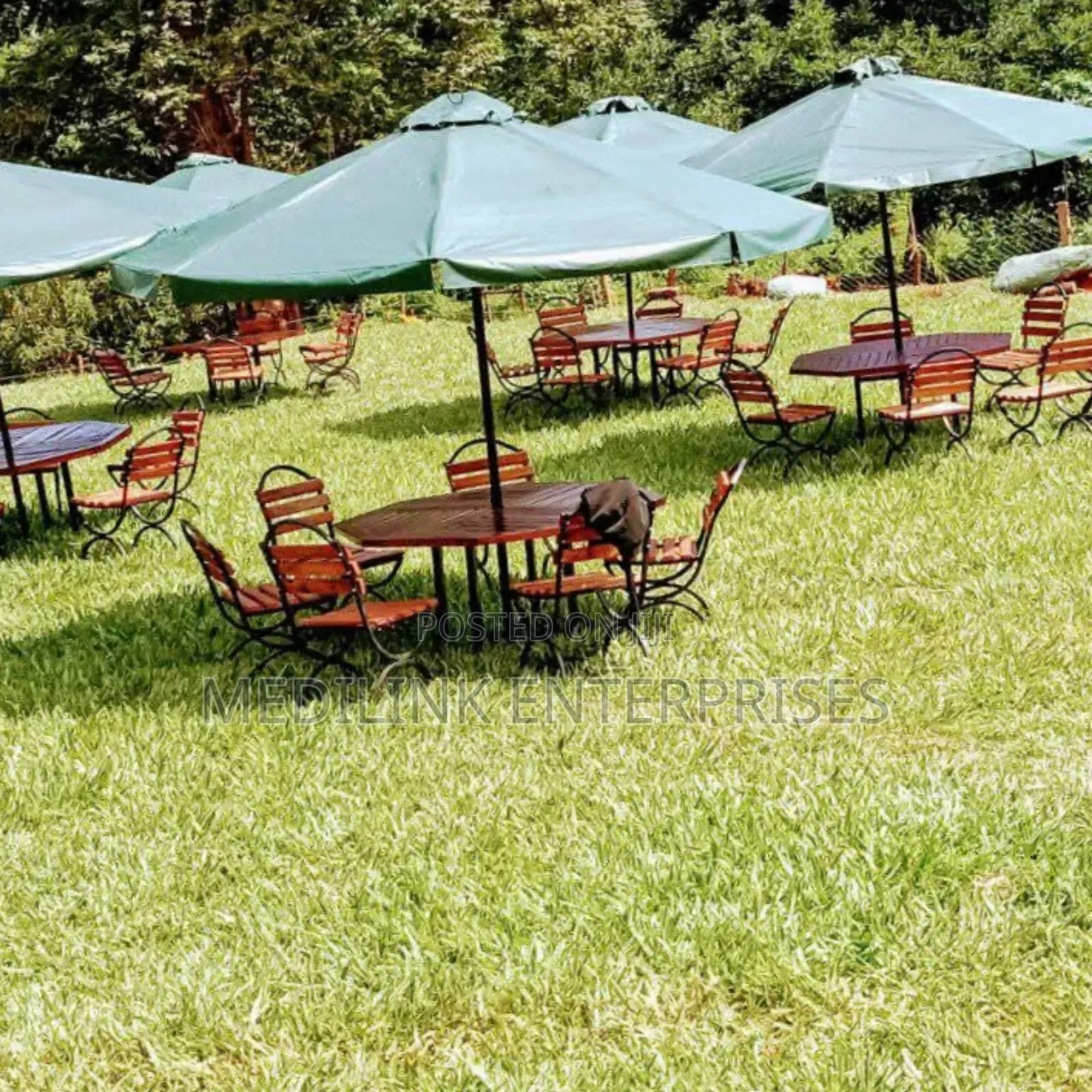 Hotel/Resorts Outdoor Six Seater Gazebbo