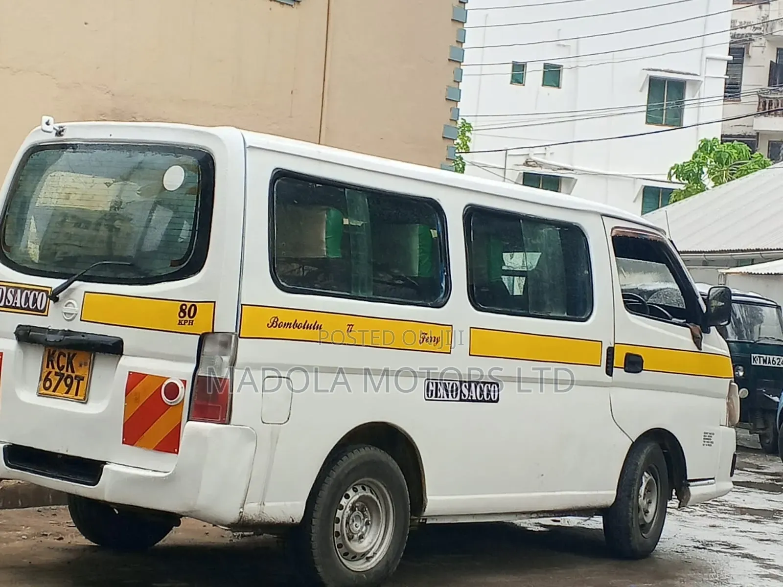 Nissan Caravan (Urvan) 2012 White