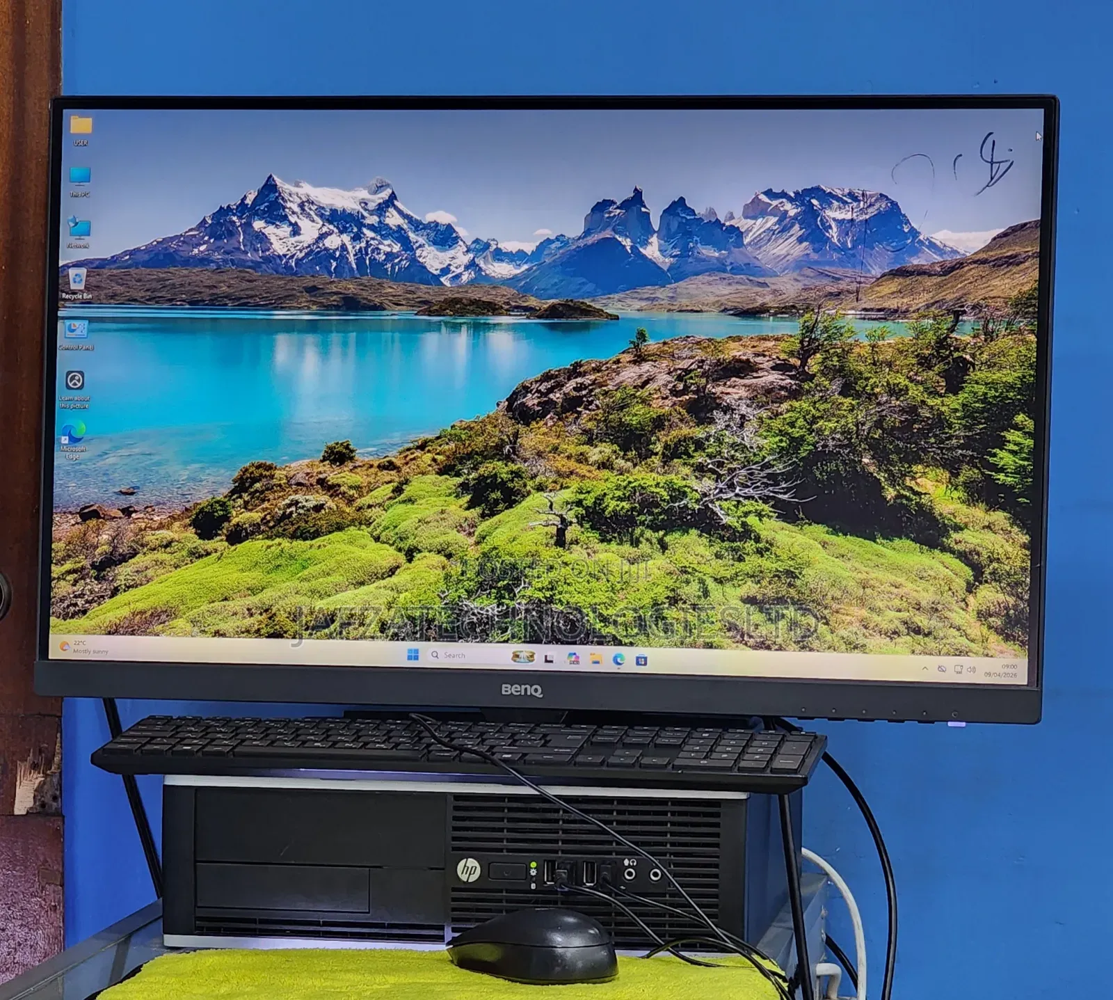Benq Pd2700u 27- Inch Uhd SRGB Hdr10 Designer Monitor