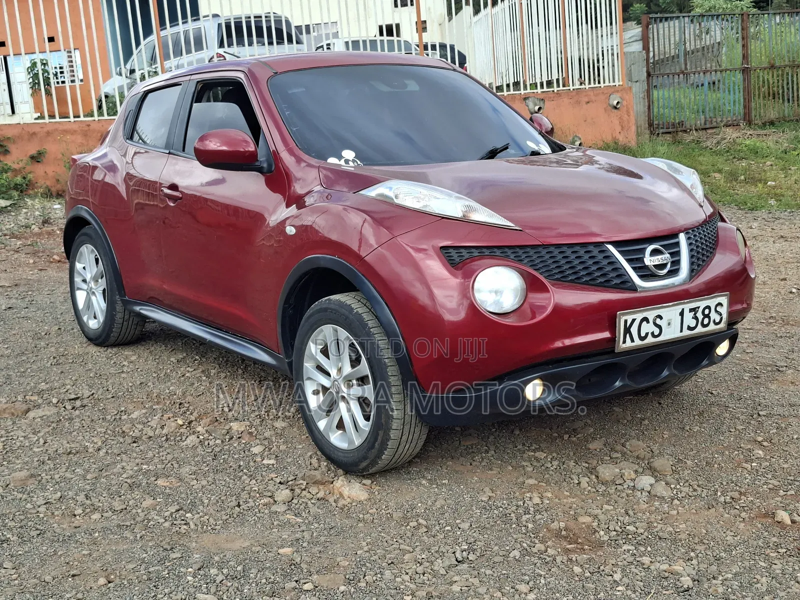 Nissan Juke S 2011 Red