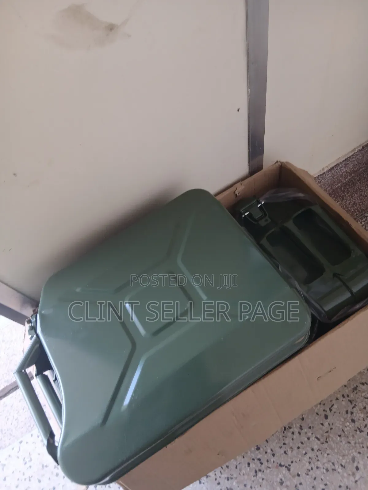Metalic Gasolic Canister / Fuel Jerrican