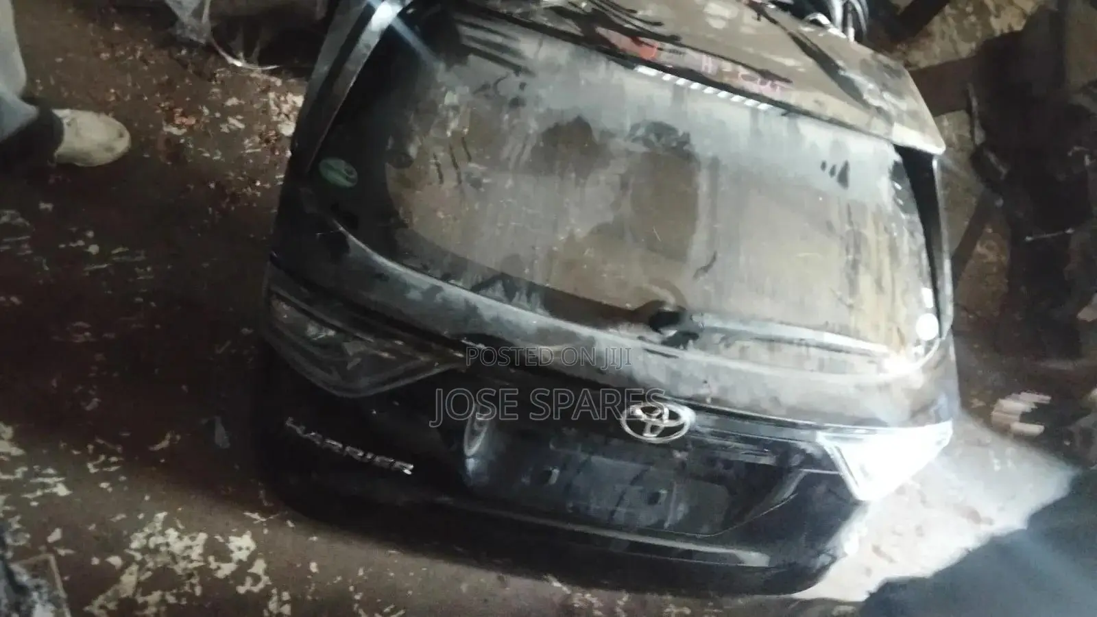 Toyota Harrier 2017 Tailgate | Original, Clean Ready Fit