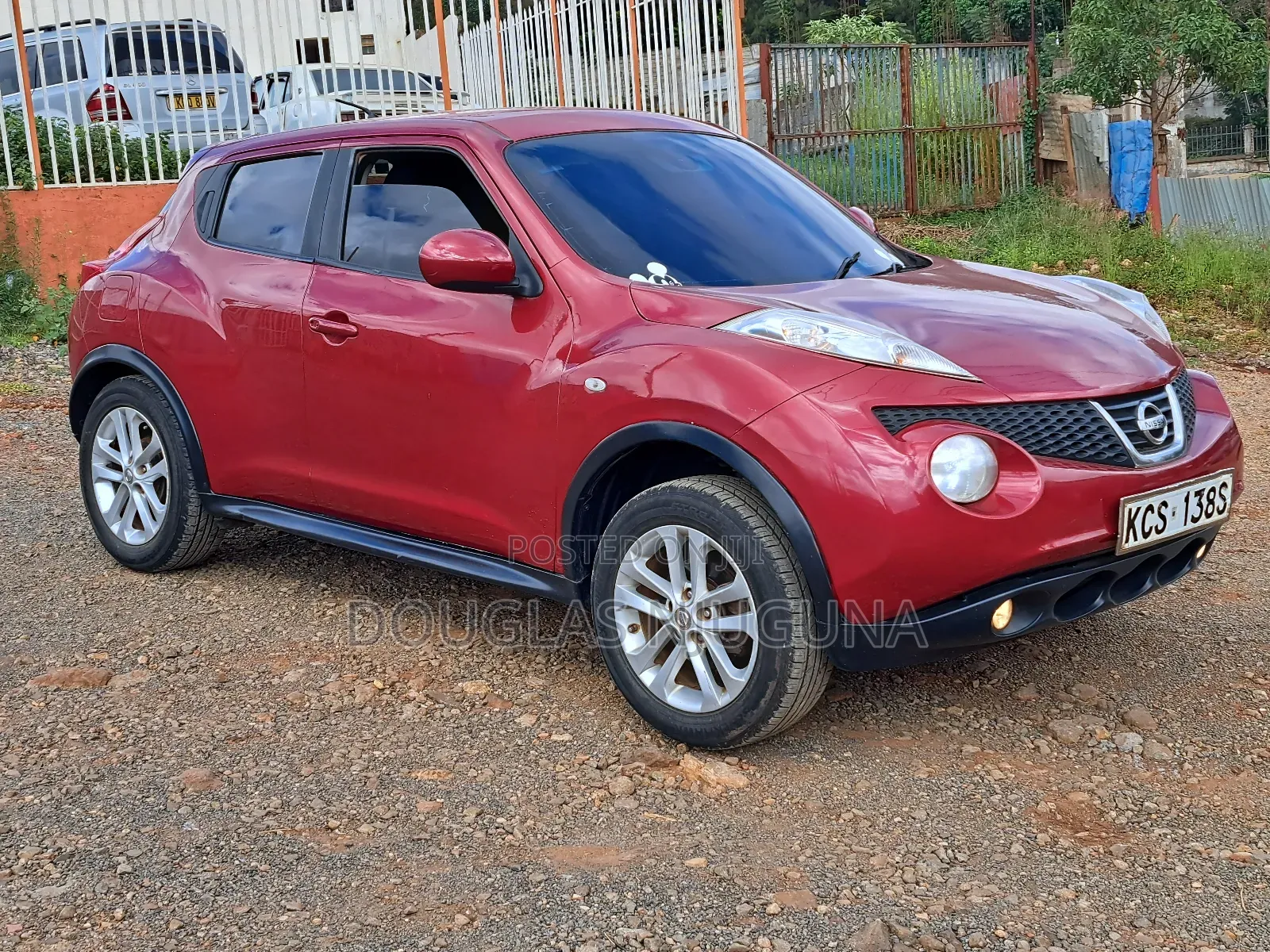 Nissan Juke 2011 Red
