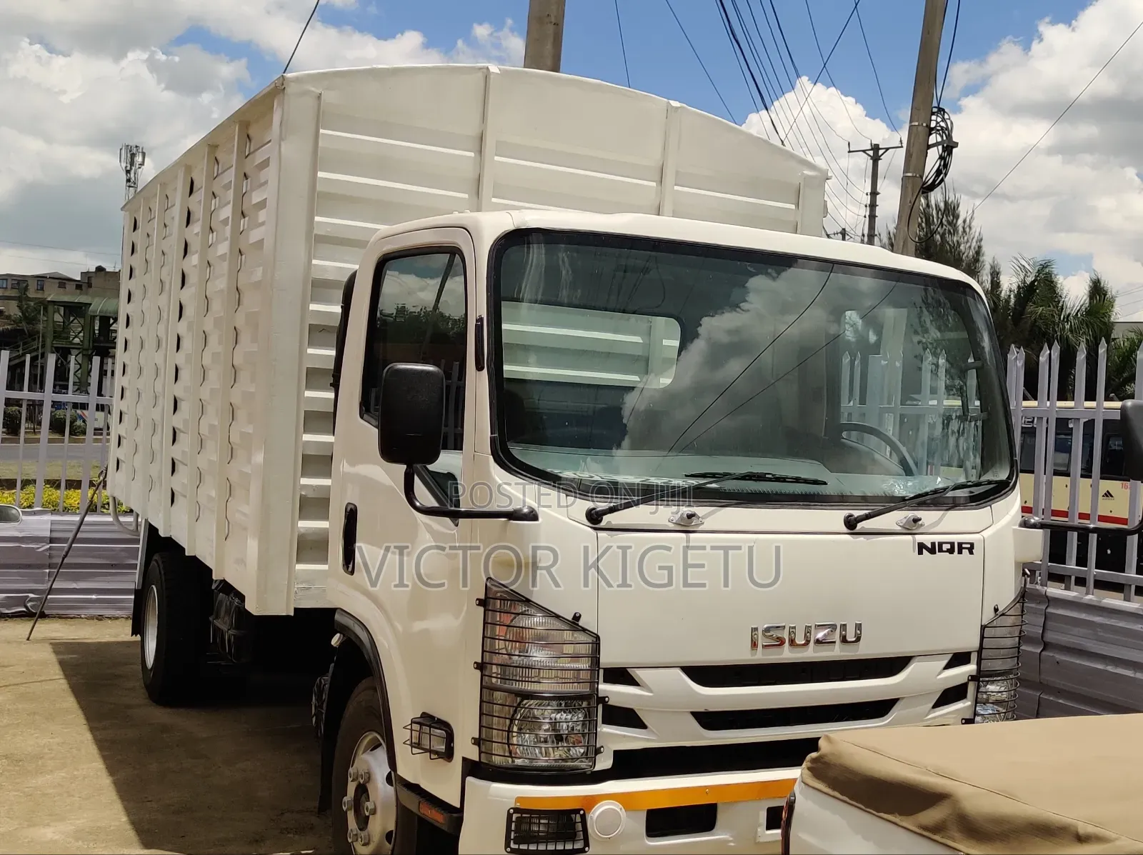 Isuzu NQR Enclosed Body