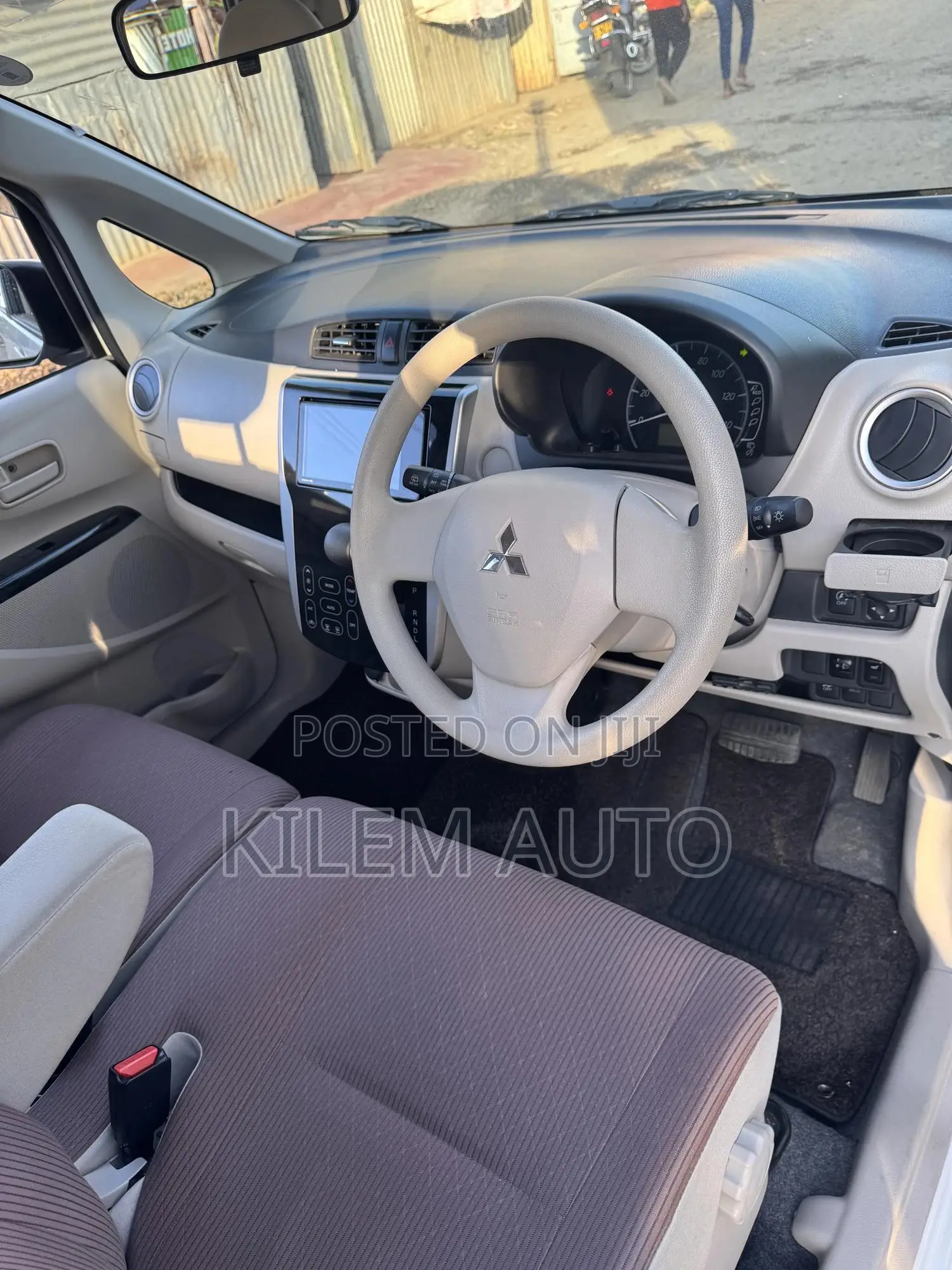 Mitsubishi EK Wagon 660 FWD 2019 White