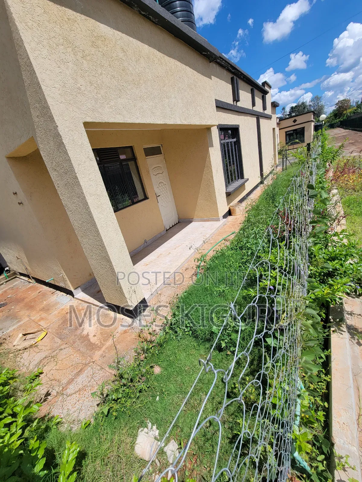3bdrm Bungalow in Kimunyu, Kenyatta Road / Theta for sale