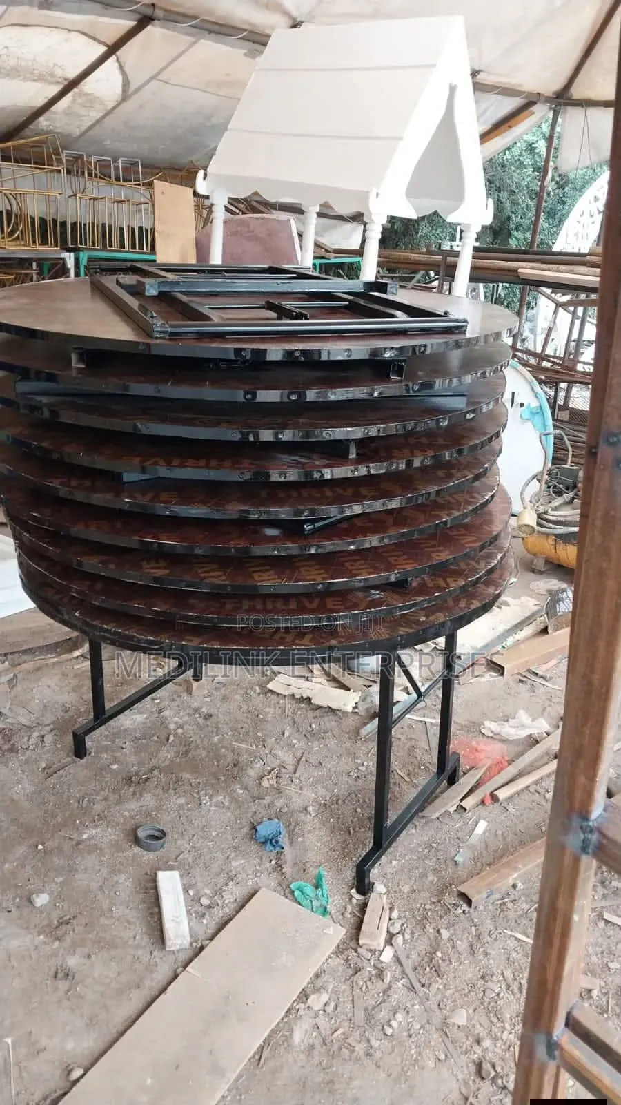 Foldable Round Tables for Events