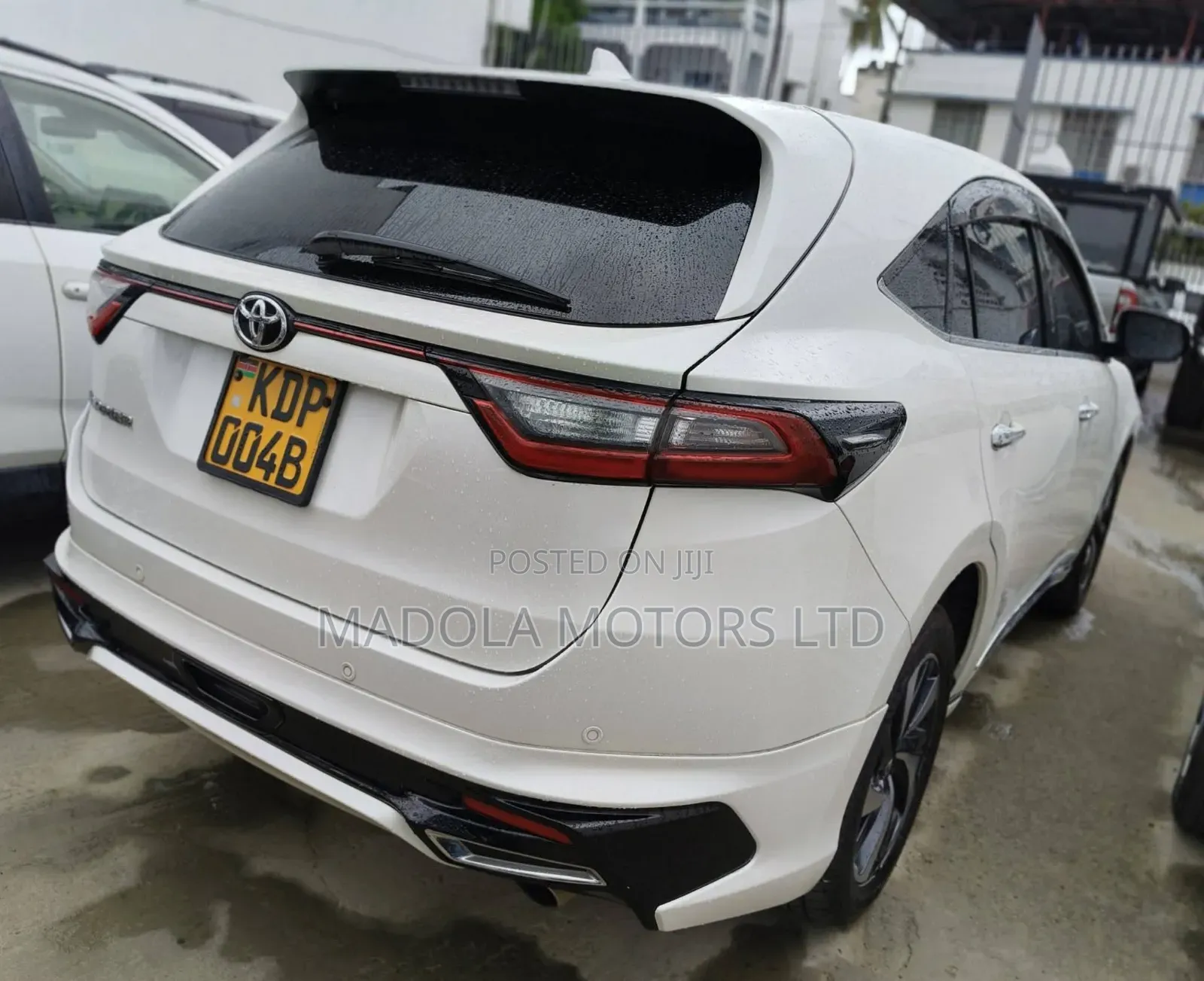 Toyota Harrier 2.0 Turbo 4WD 2018 White