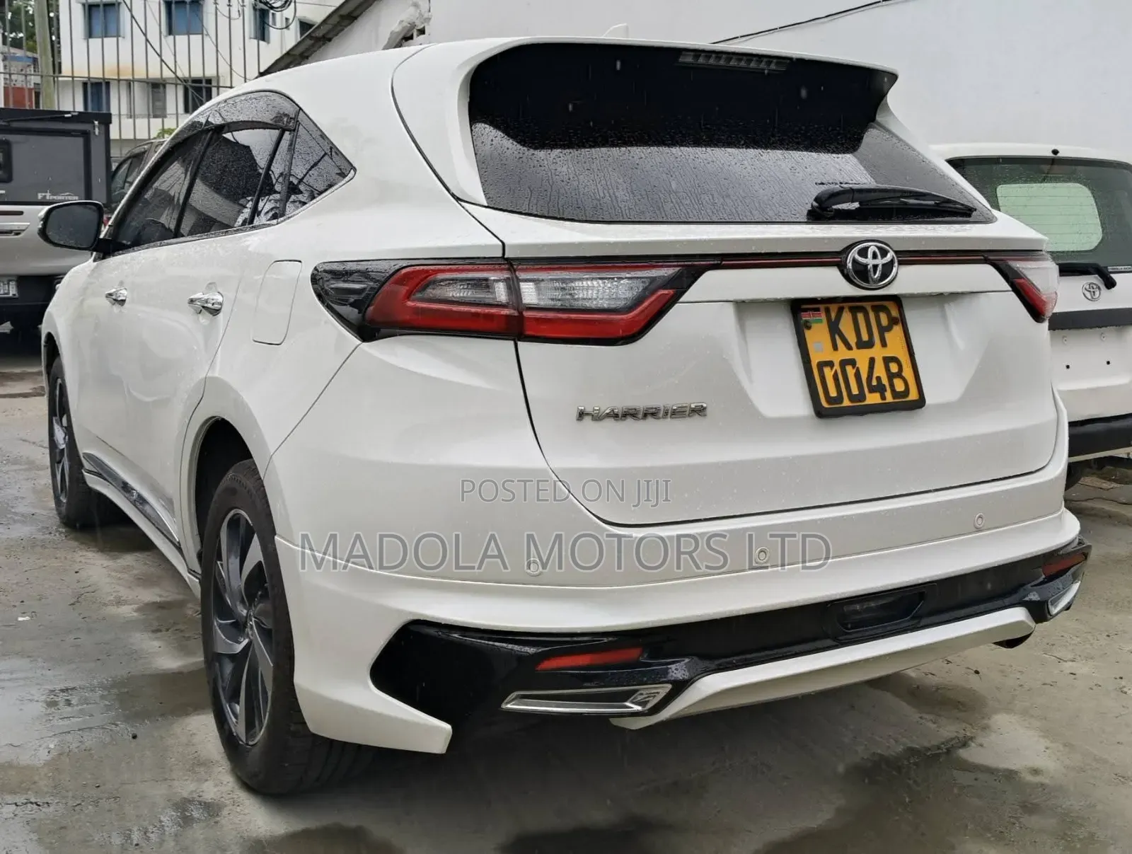 Toyota Harrier 2.0 Turbo 4WD 2018 White