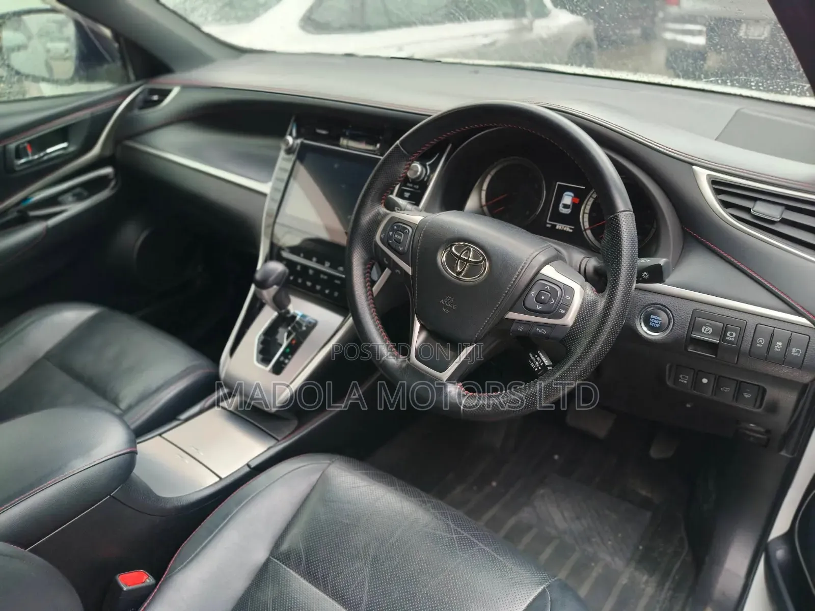 Toyota Harrier 2.0 Turbo 4WD 2018 White