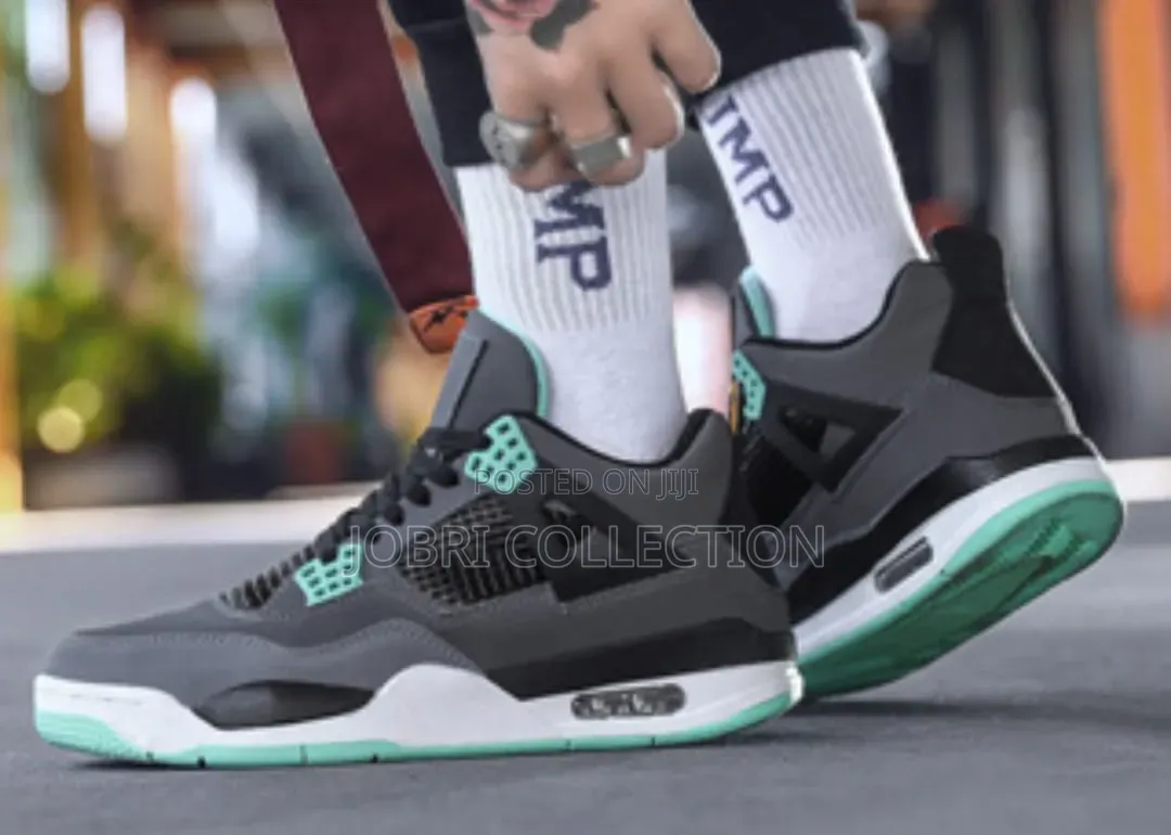 Air Jordan 4 Sneakers