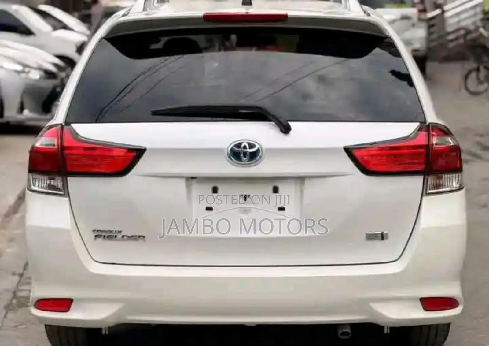 Toyota Corolla Fielder 1.5 Hybrid FWD 2020 White