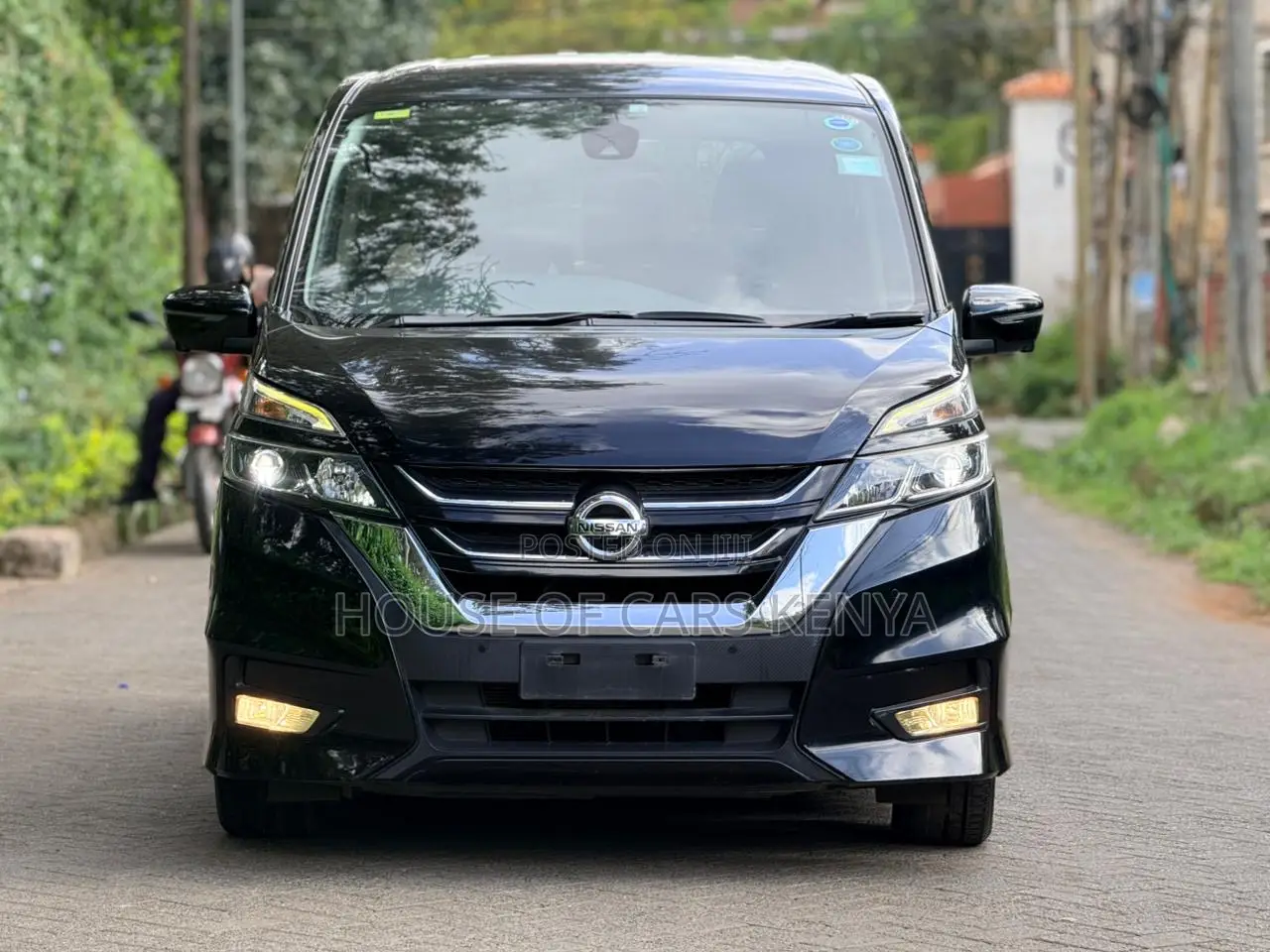 Nissan Serena 2018 Black