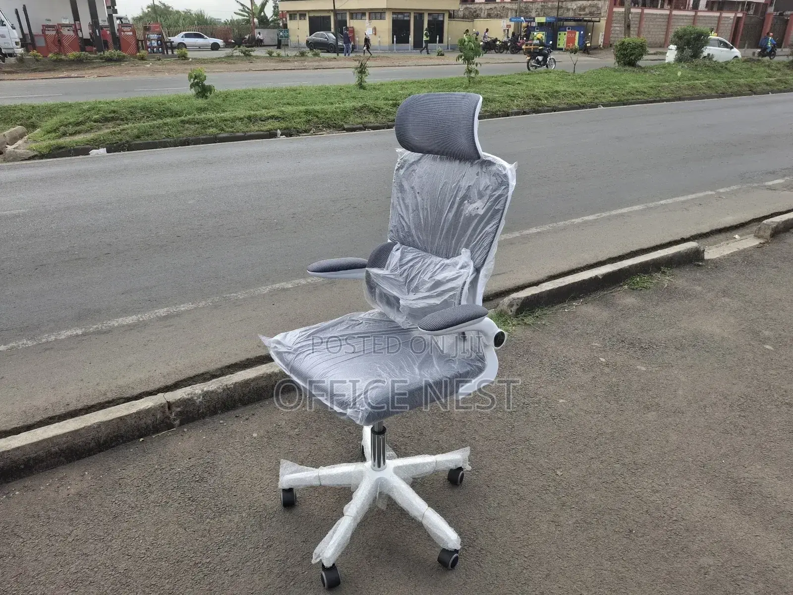 White Ceo Office Chair