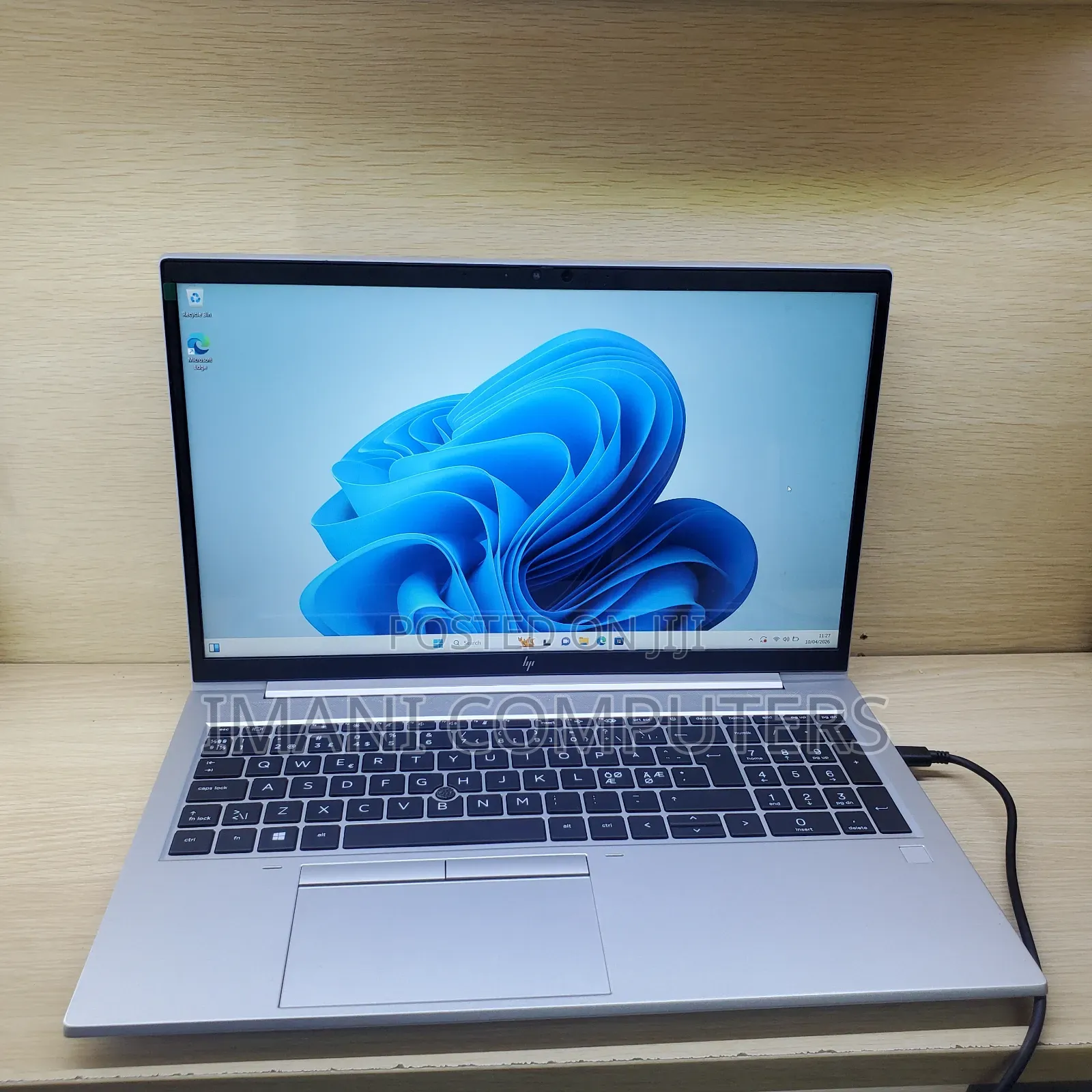 New Laptop HP EliteBook 845 G8 8GB AMD Ryzen 3 SSD 256GB