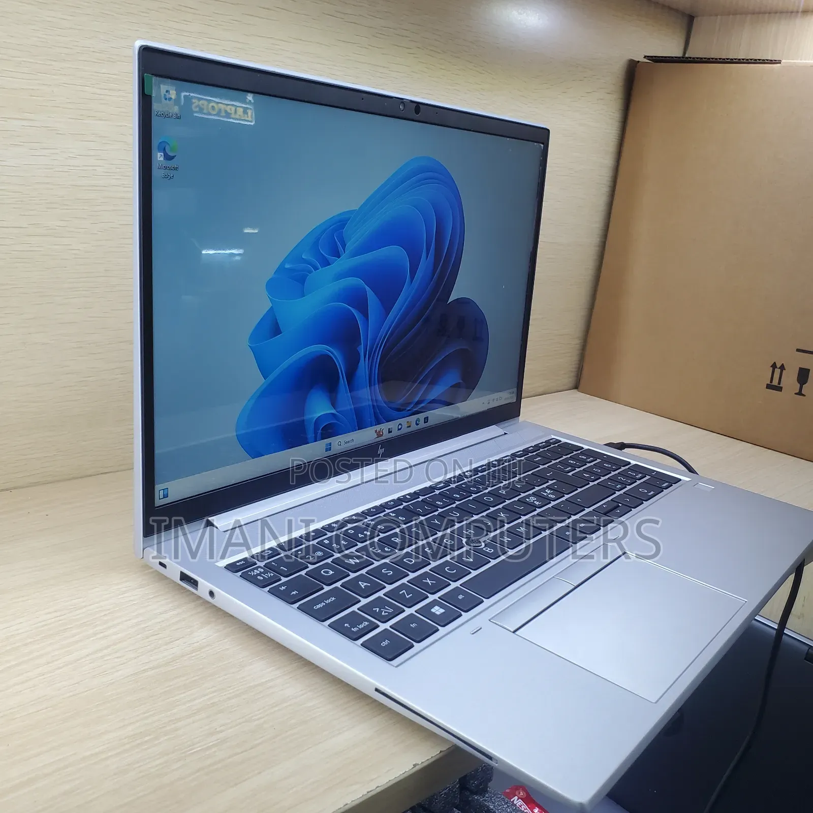 New Laptop HP EliteBook 845 G8 8GB AMD Ryzen 3 SSD 256GB