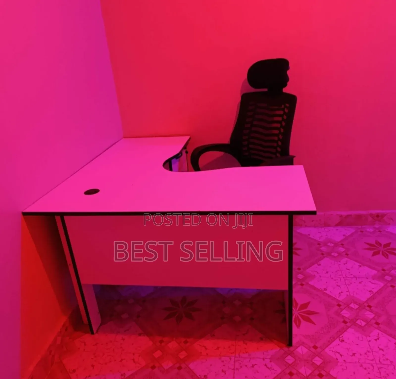 Happy Client L Shape Office Desk and Headrest Chair