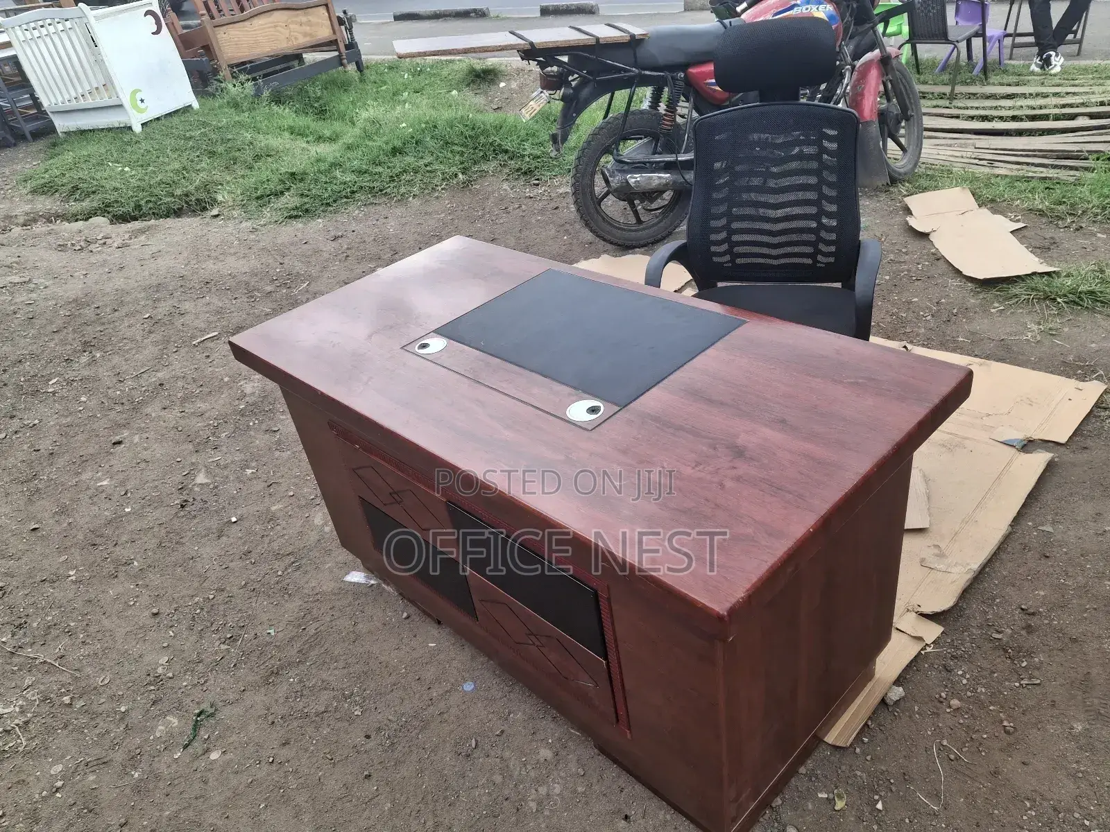 1400mm Executive Mahogany Desk