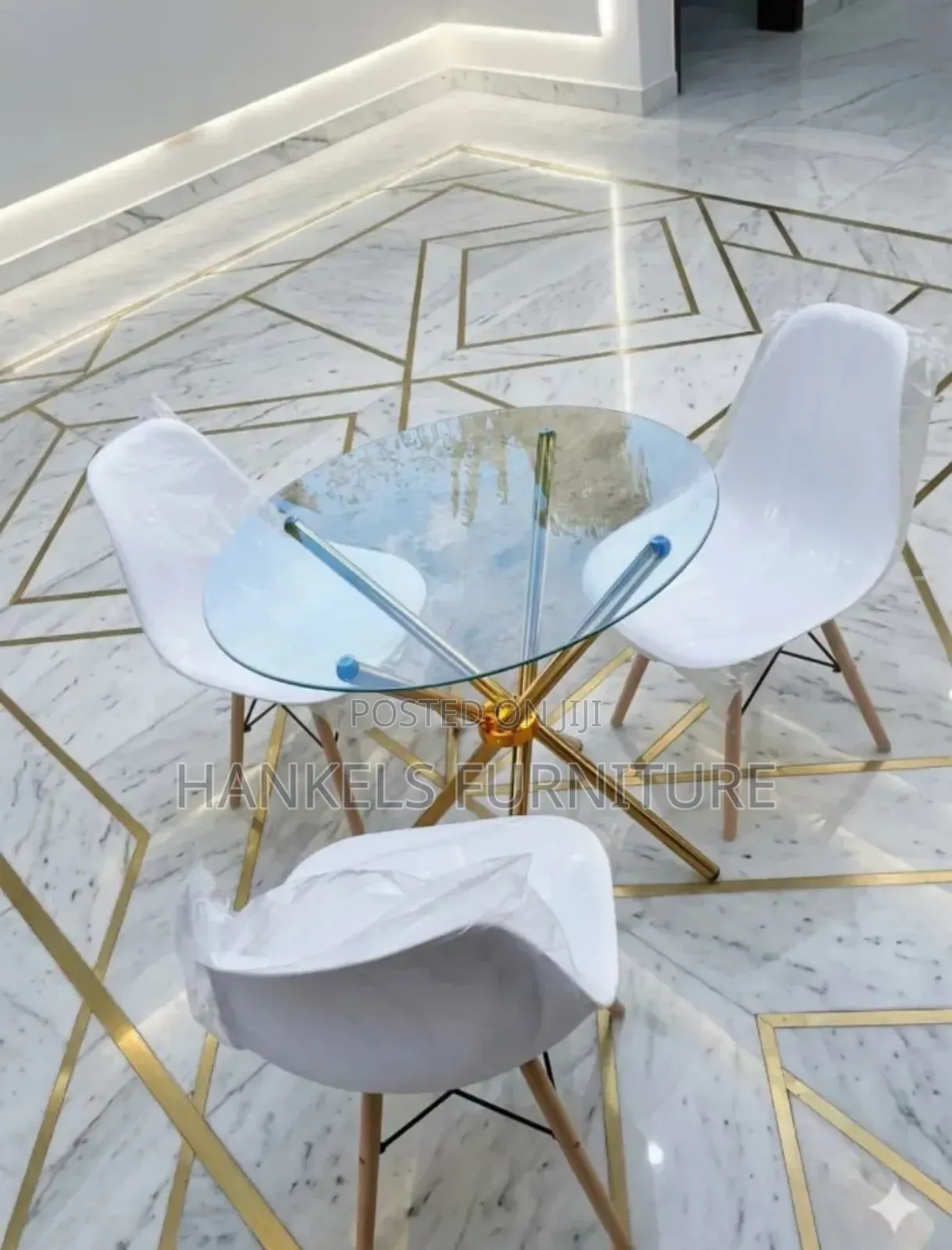 Round 3 Seater Glass Dining Table