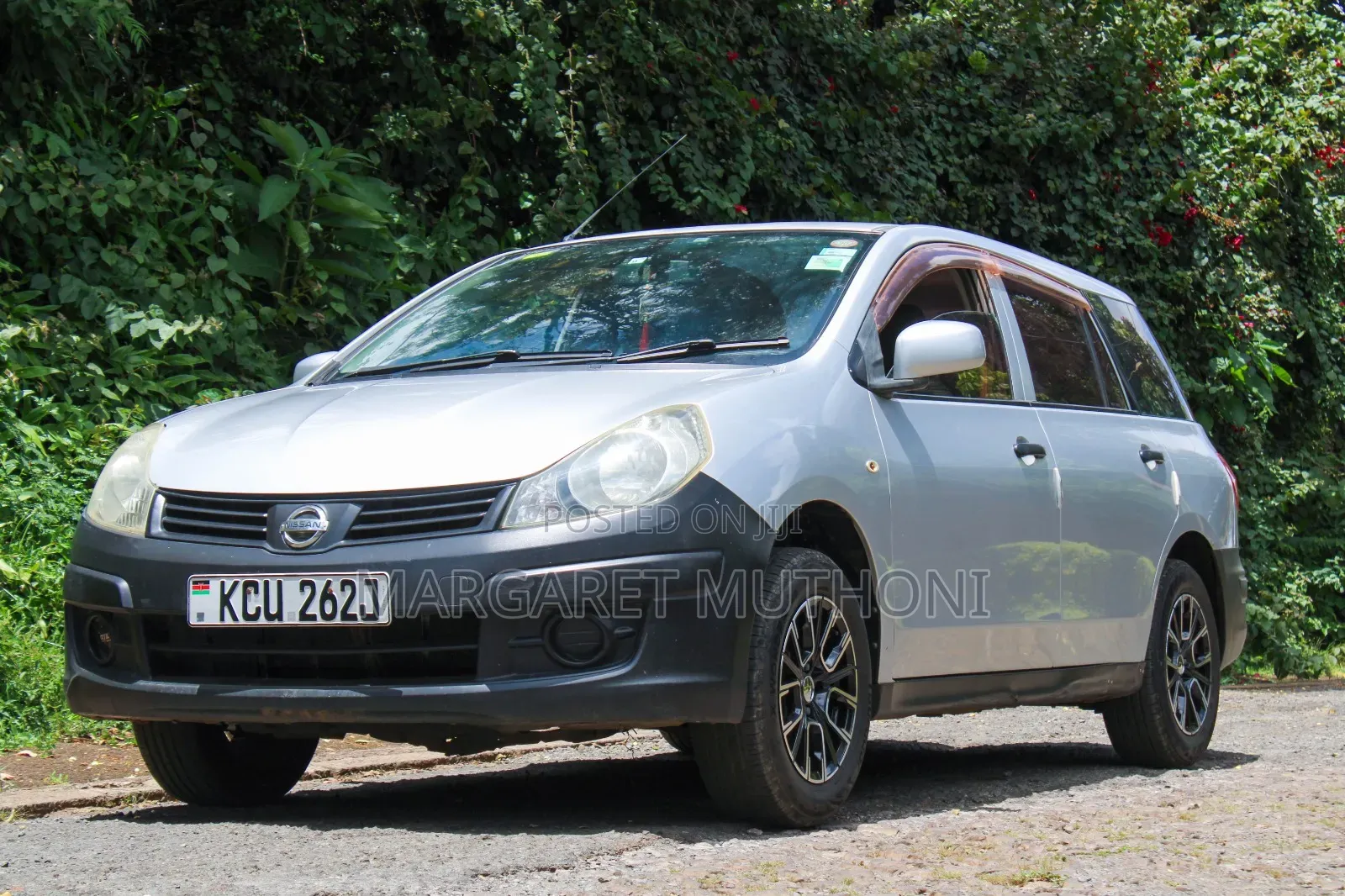 Nissan Advan 2012 Silver