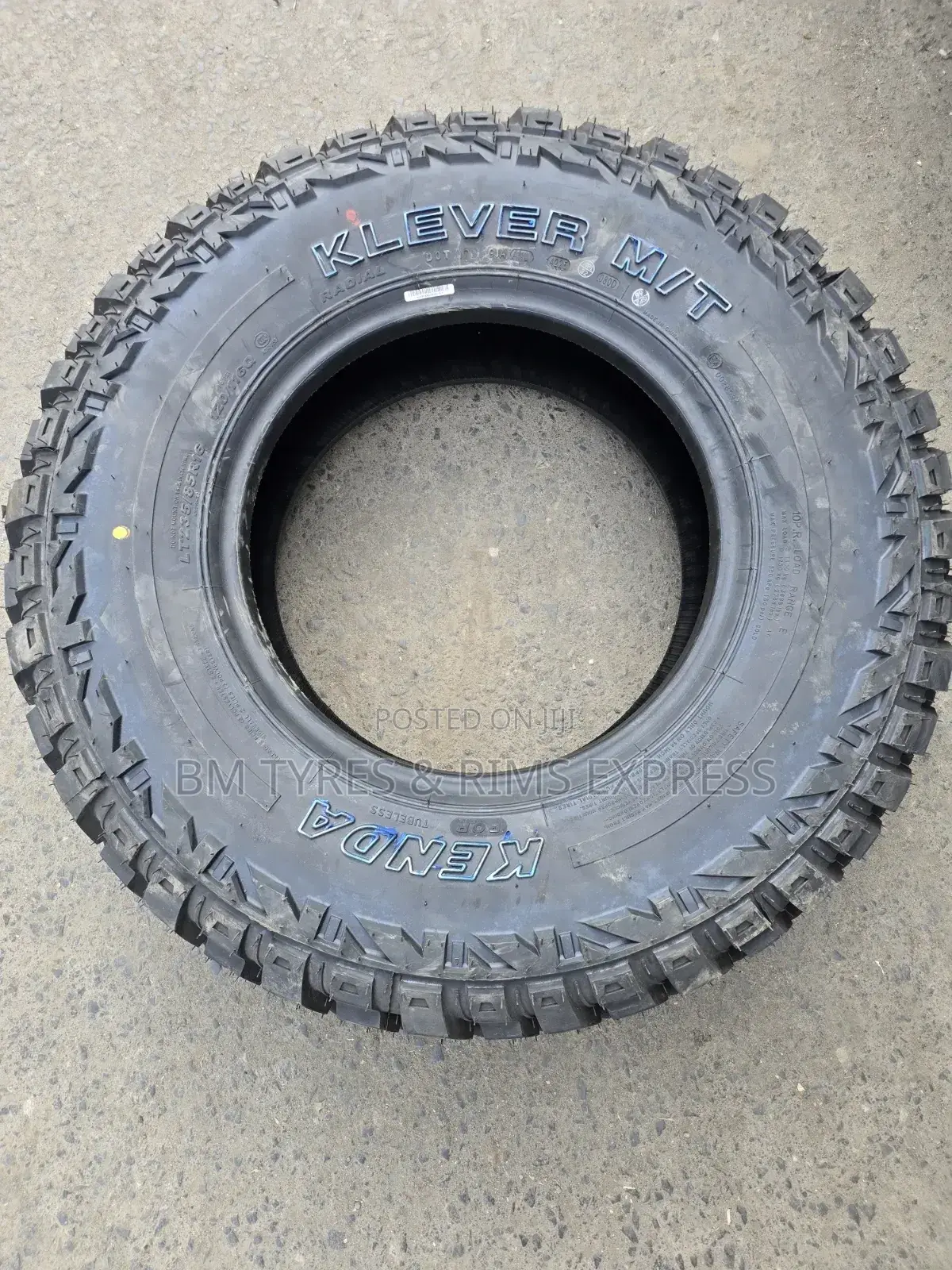 235 /85 R16 Kenda Tyres (Mud Terrein)