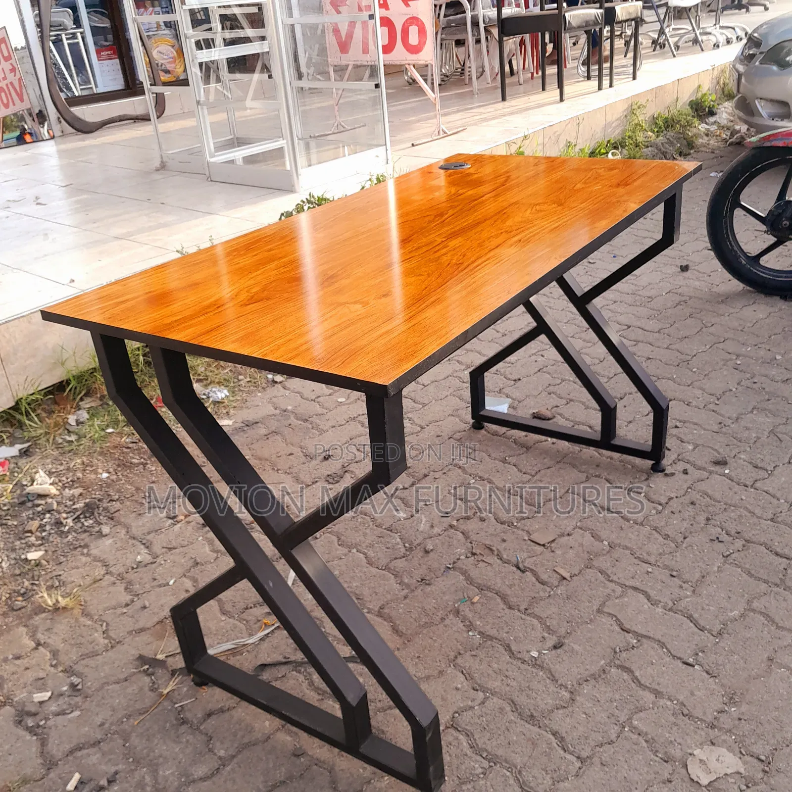 Urban Office Metallic Office Table