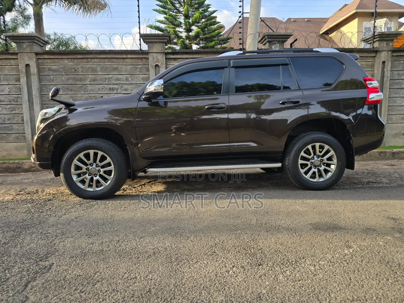 Toyota Land Cruiser Prado 2017 Brown