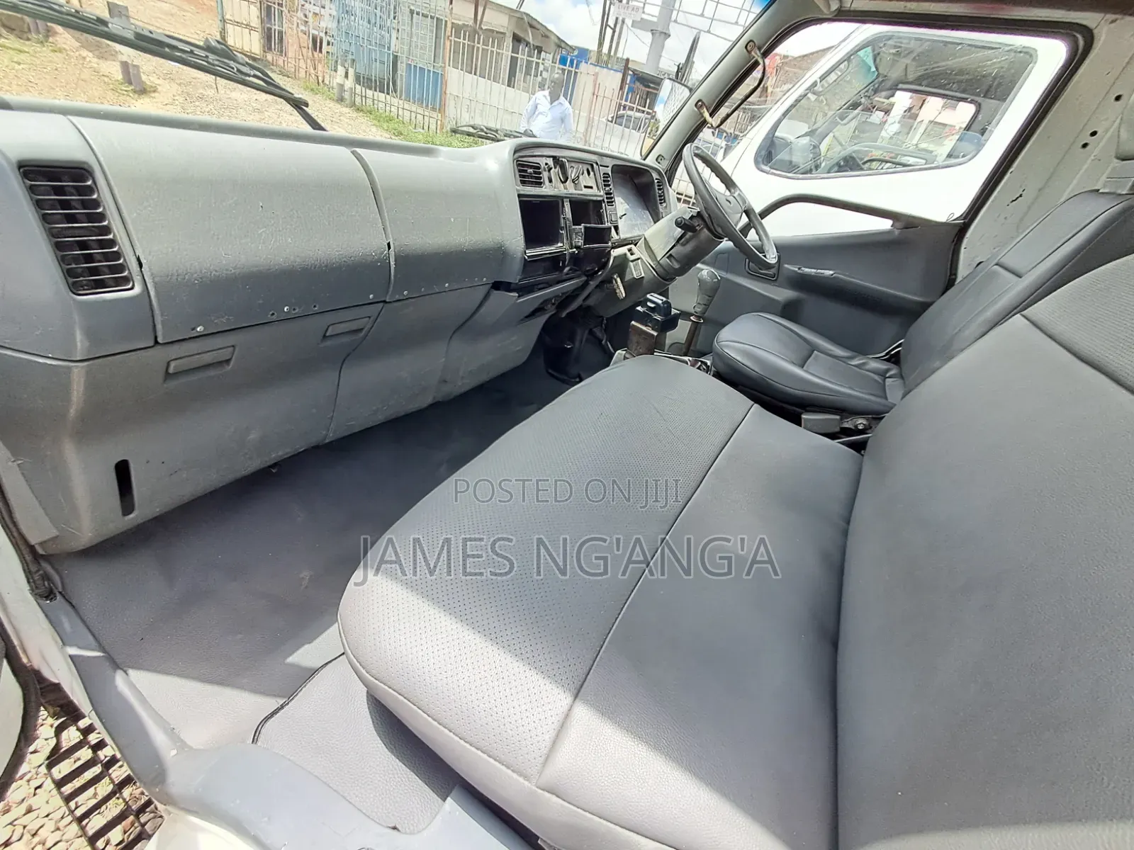 Mitsubishi Canter 4d32