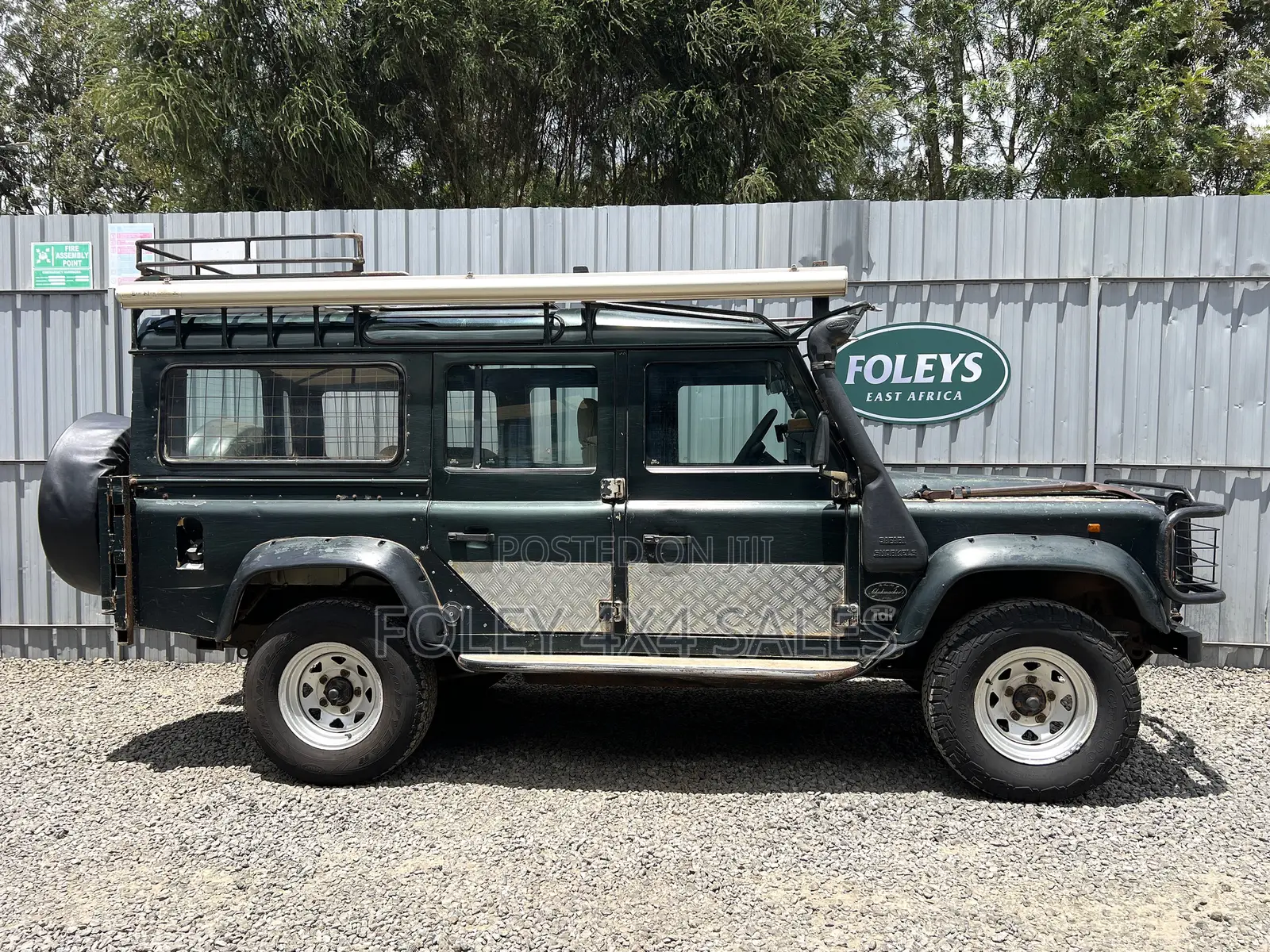 Land Rover Defender Station AWD 1997 Green