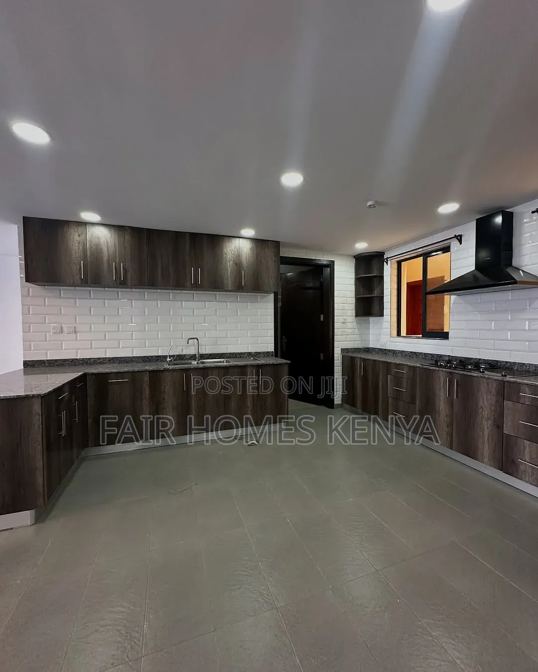 4bdrm Duplex in Valley Arcade for rent