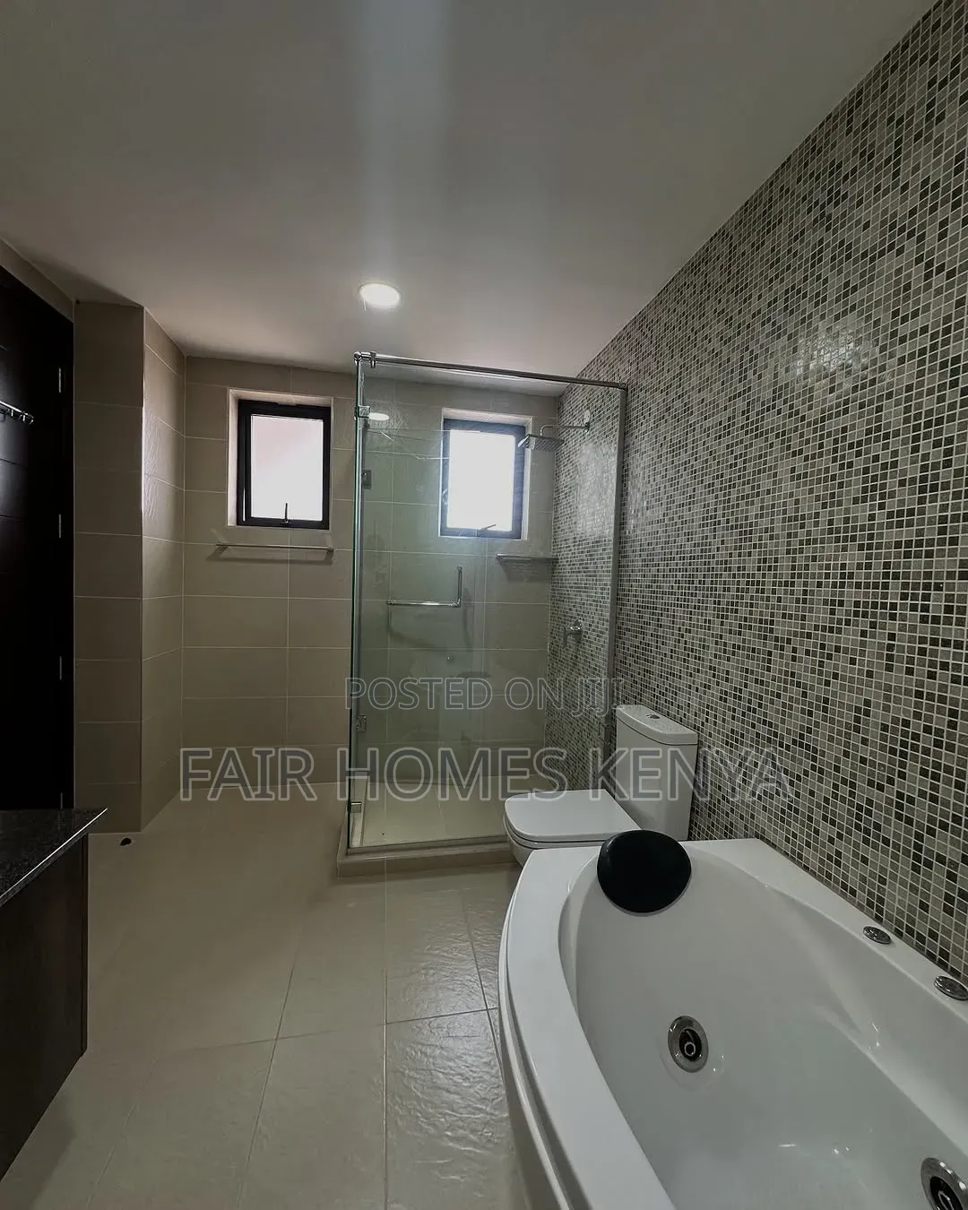 4bdrm Duplex in Valley Arcade for rent