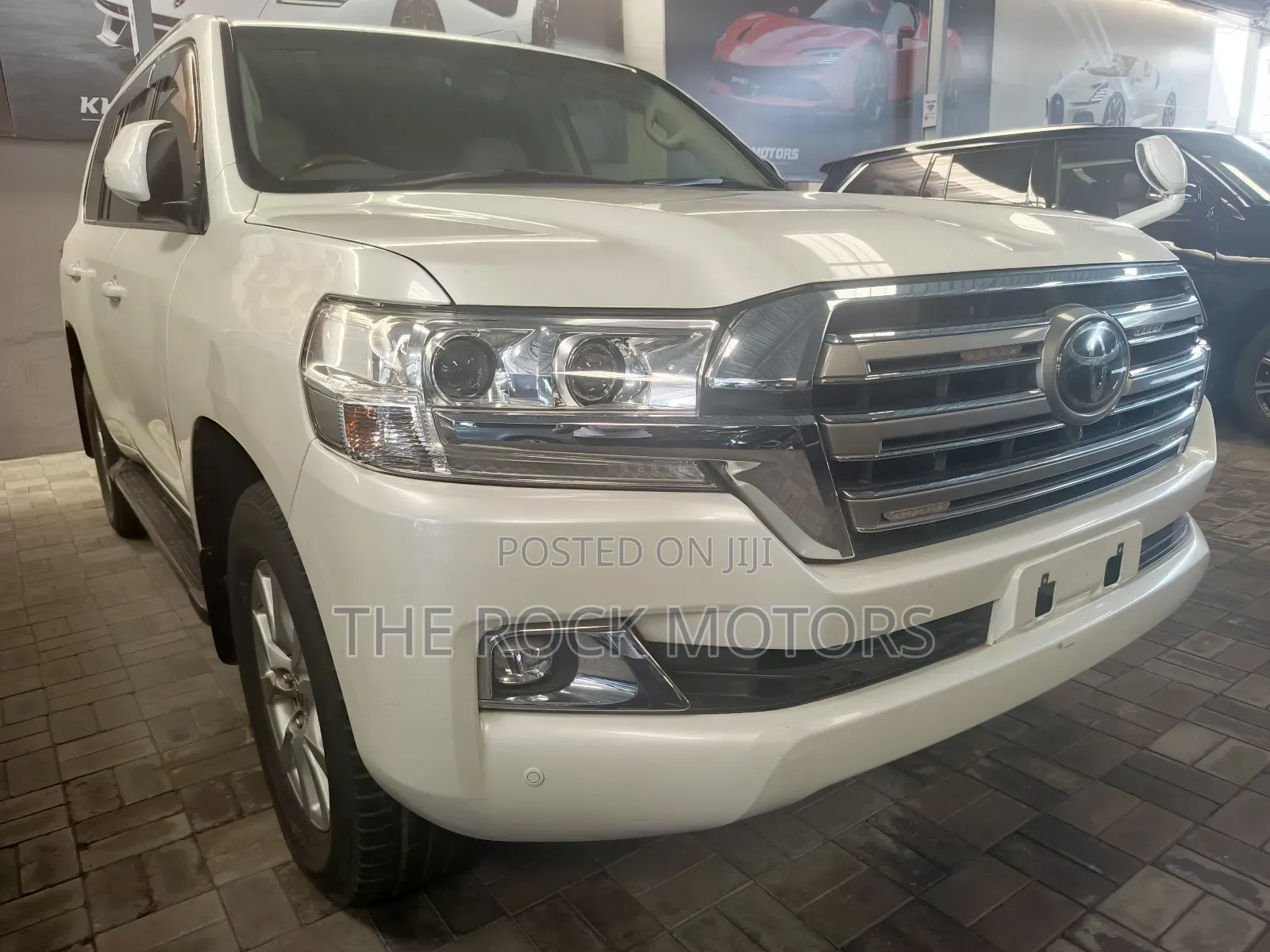 Toyota Land Cruiser 2018 White