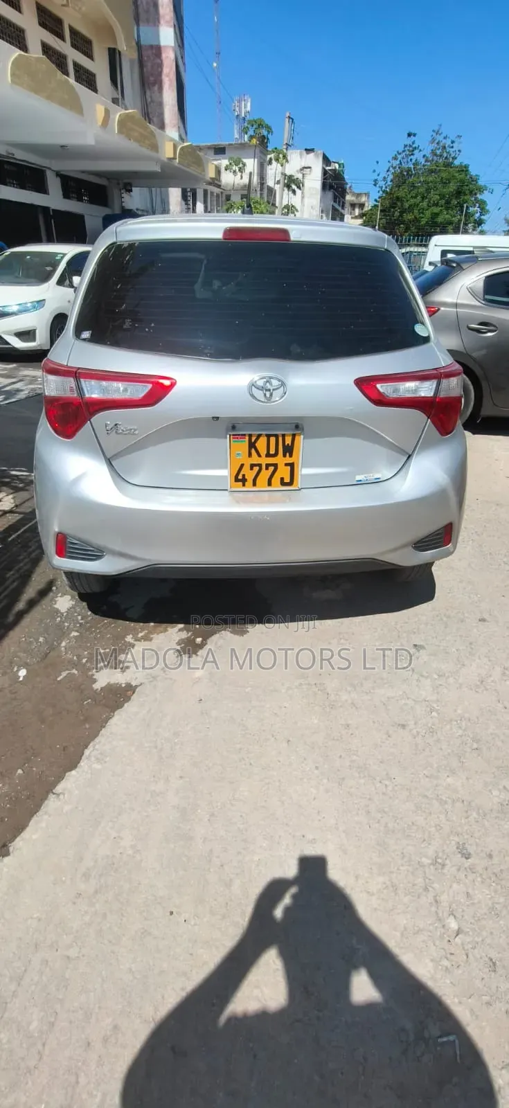 Toyota Vitz 1.3 AWD 5dr 2018 Silver