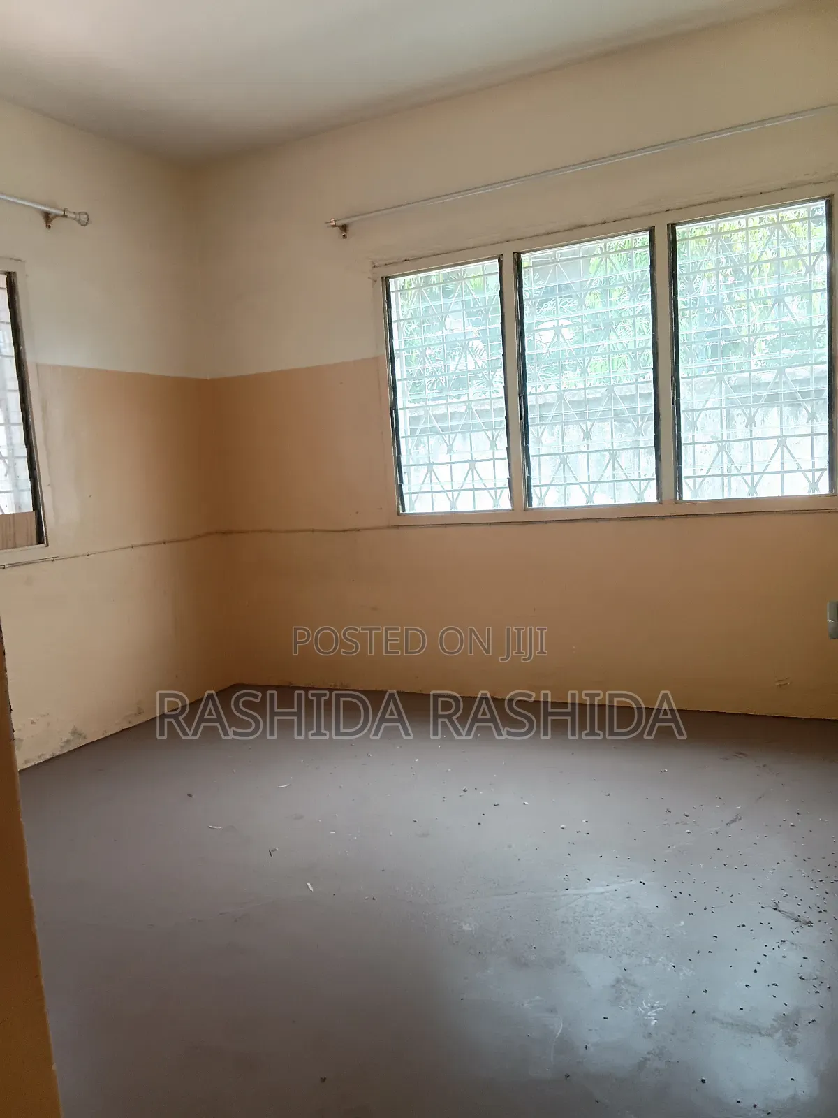1/8 Plot With 4units Flats(2br Each) in Tudor