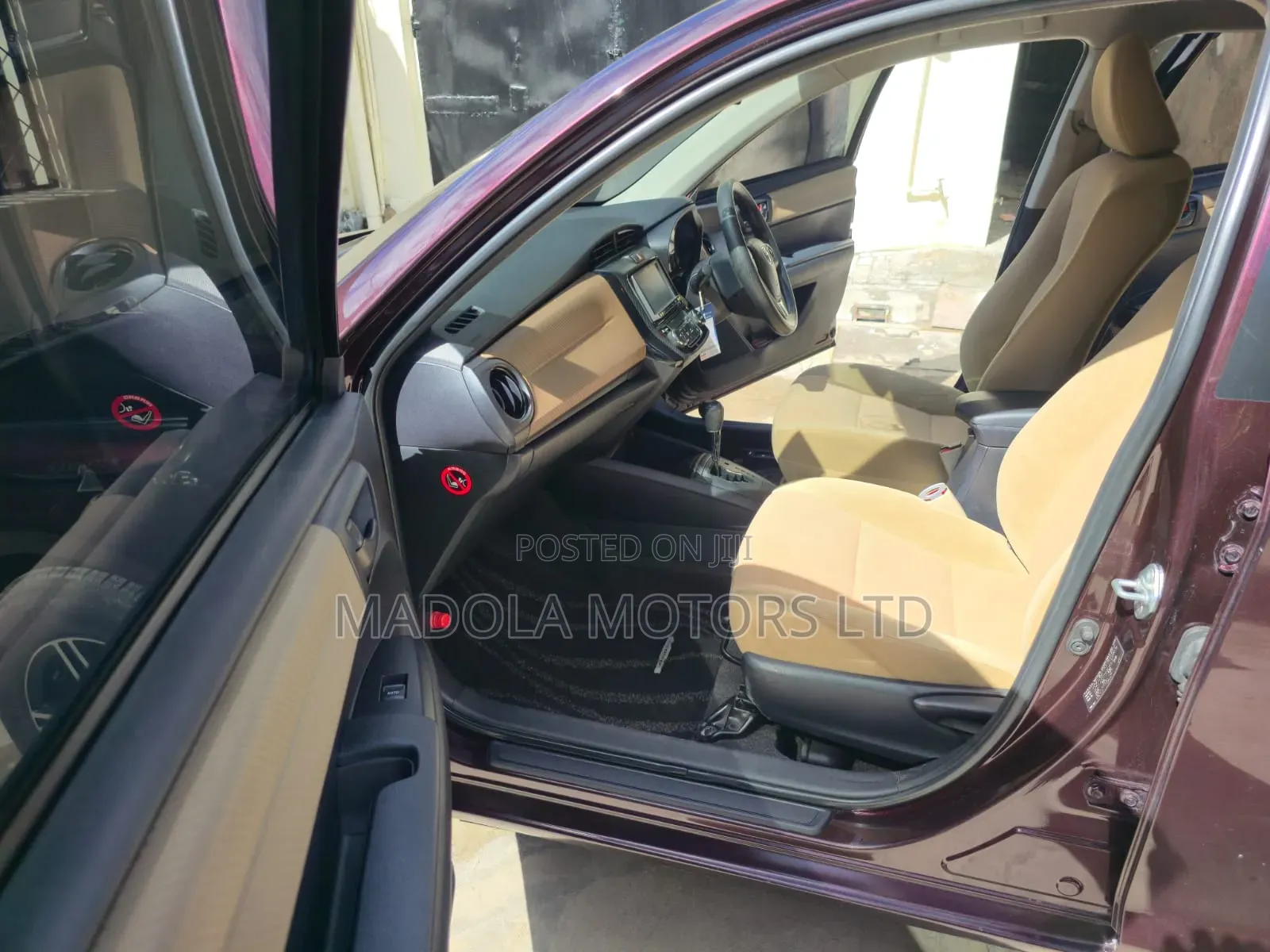 Toyota Axio 1.5 Hybrid 2WD 2014 Purple