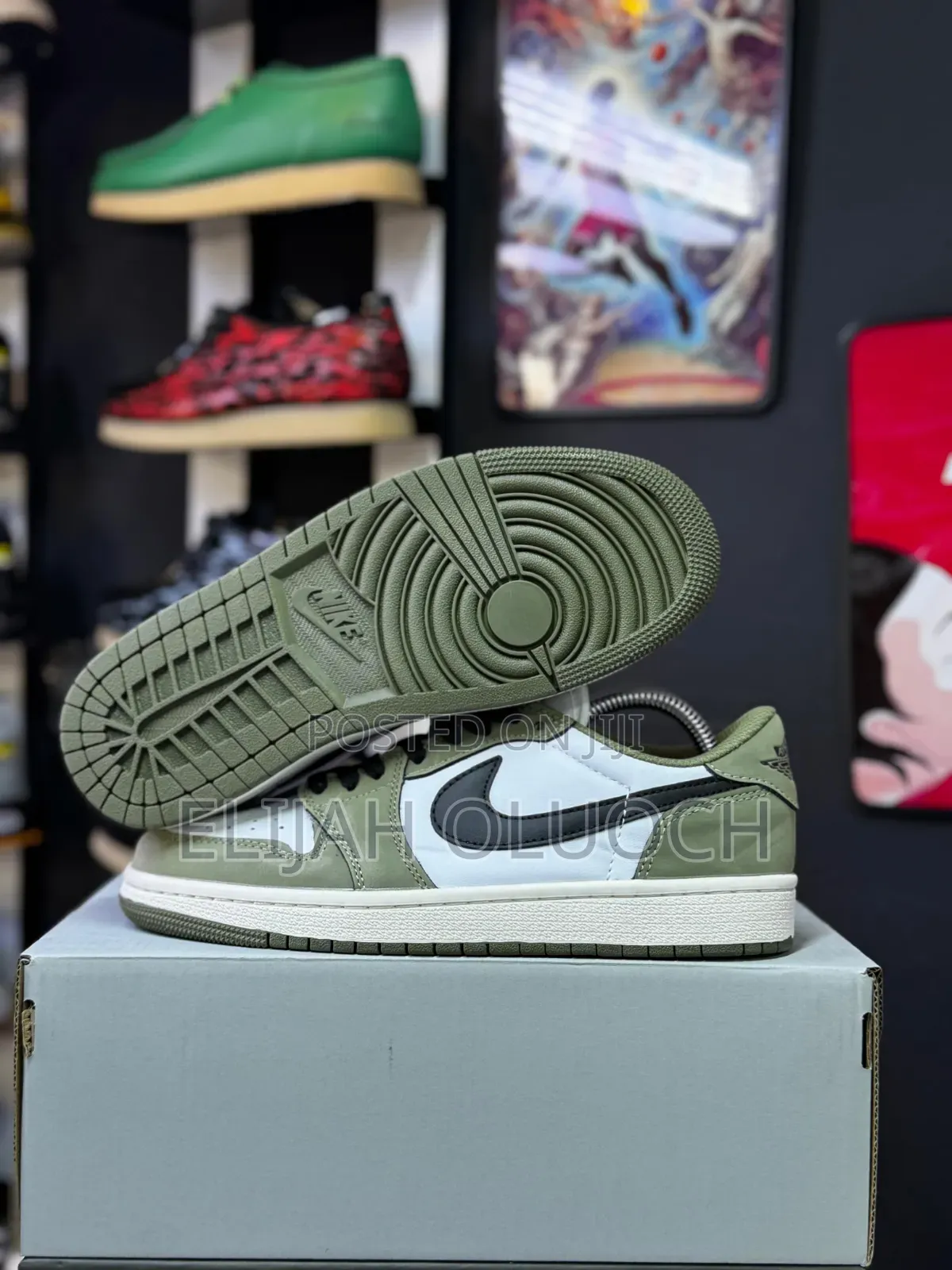 Nike Air Jordan 1 Retro ‘Medium Olive’
 Sizes :_40 41 42 43 44 45 46_