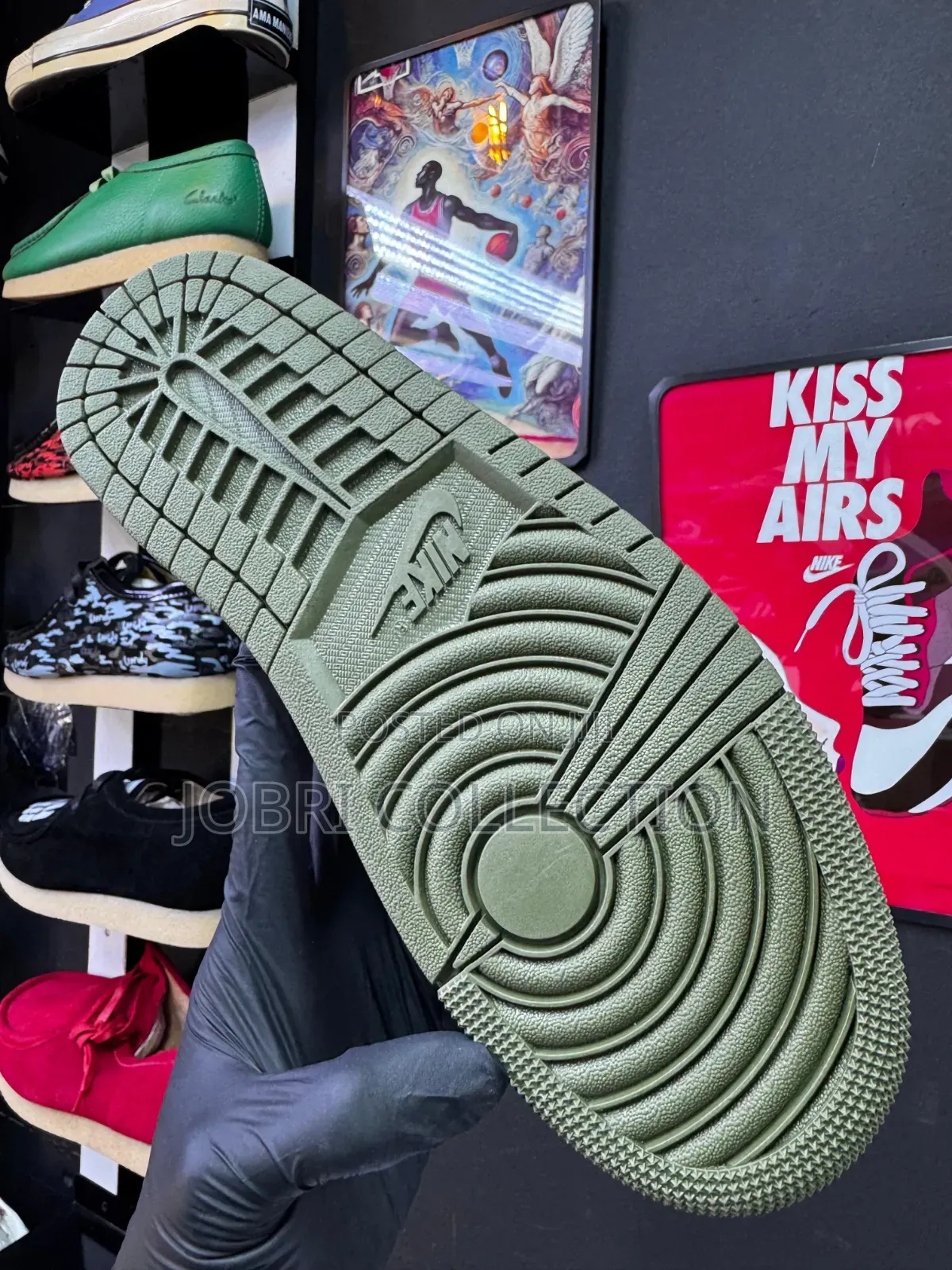 Nike Air Jordan 1 Retro ‘Medium Olive’ Sneakers