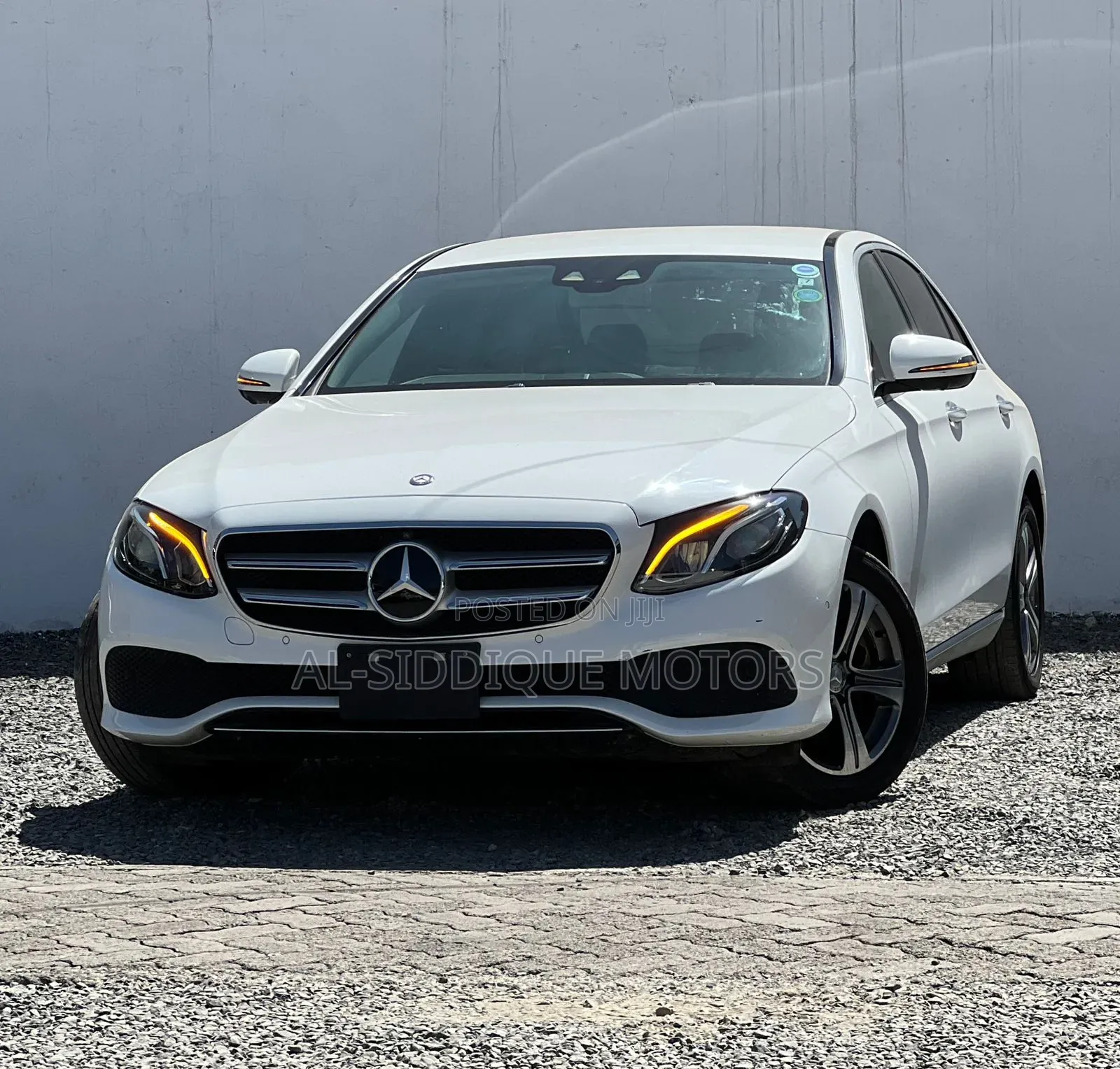 Mercedes-Benz E200 2017 Blue