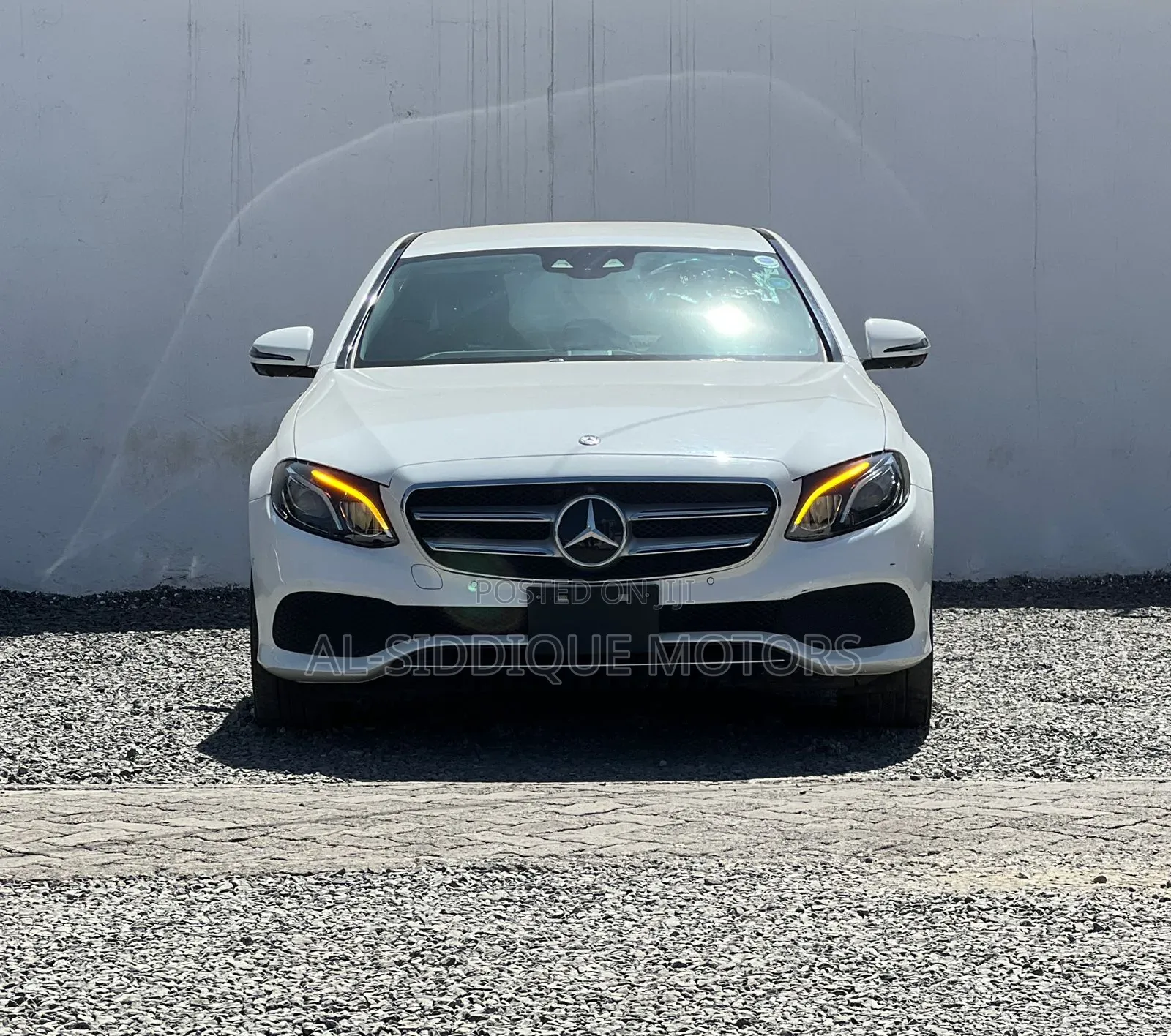 Mercedes-Benz E200 2017 Blue
