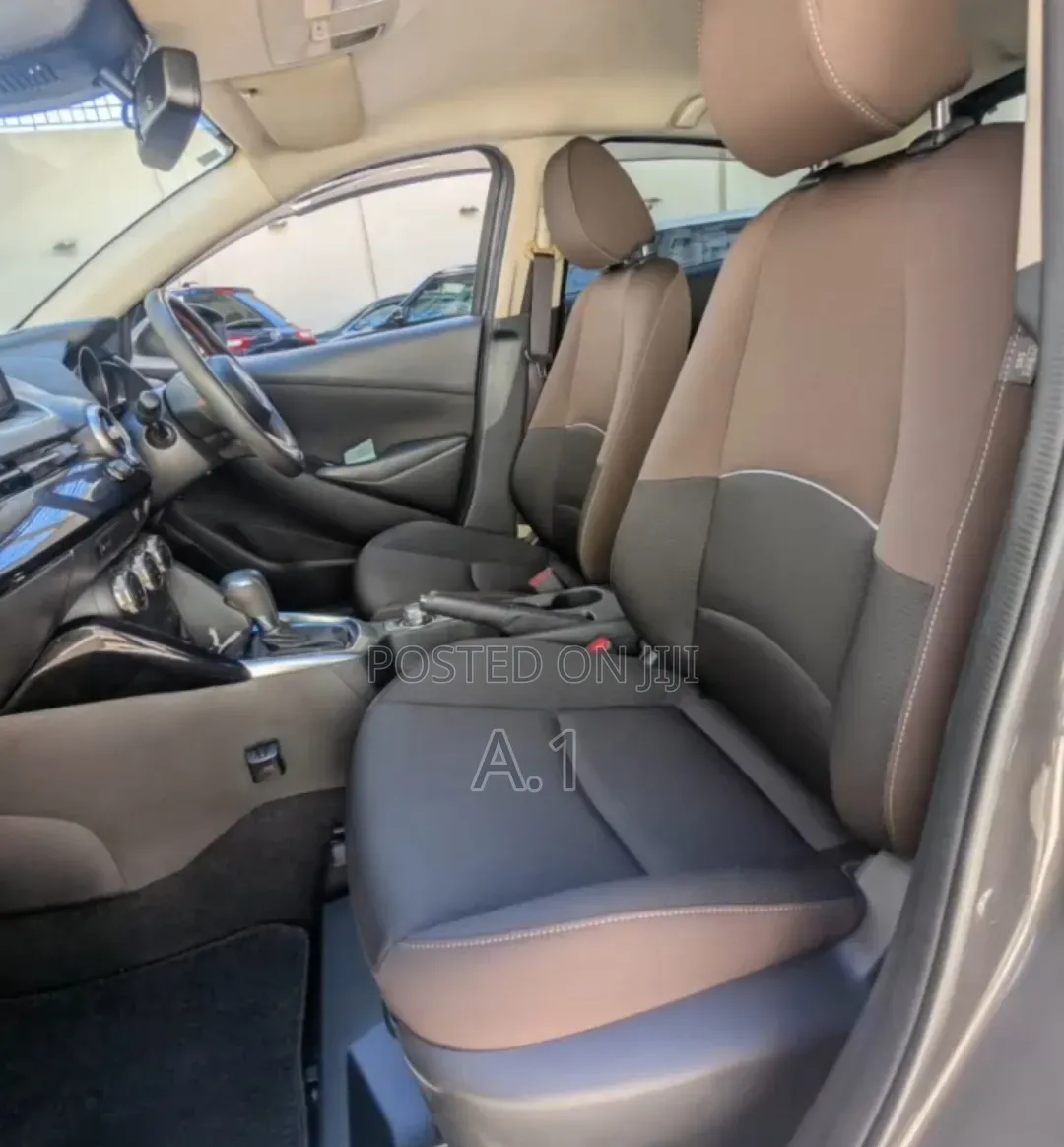 Mazda 2 2019 Gray
